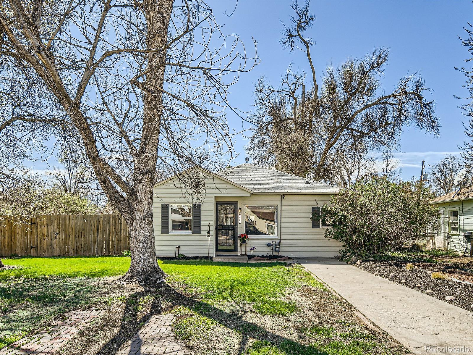 1231  Trenton Street, denver MLS: 9864628 Beds: 3 Baths: 2 Price: $460,000