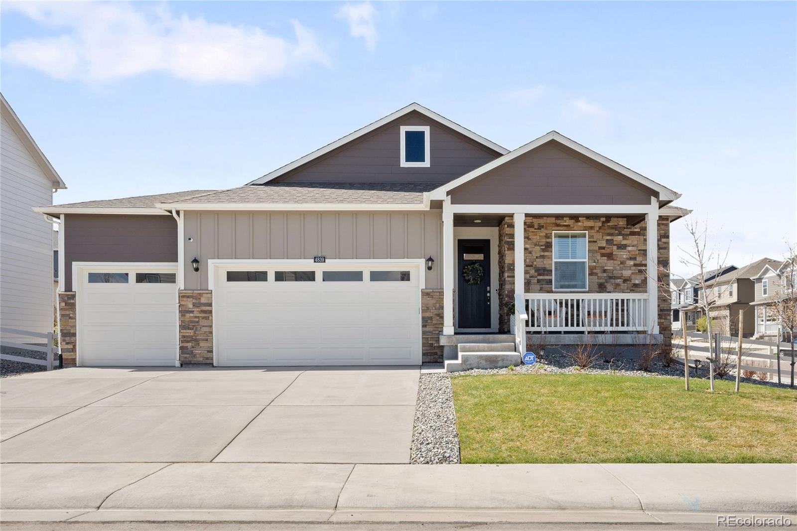 4839  Trails Edge Lane, castle rock MLS: 3299455 Beds: 4 Baths: 2 Price: $575,000