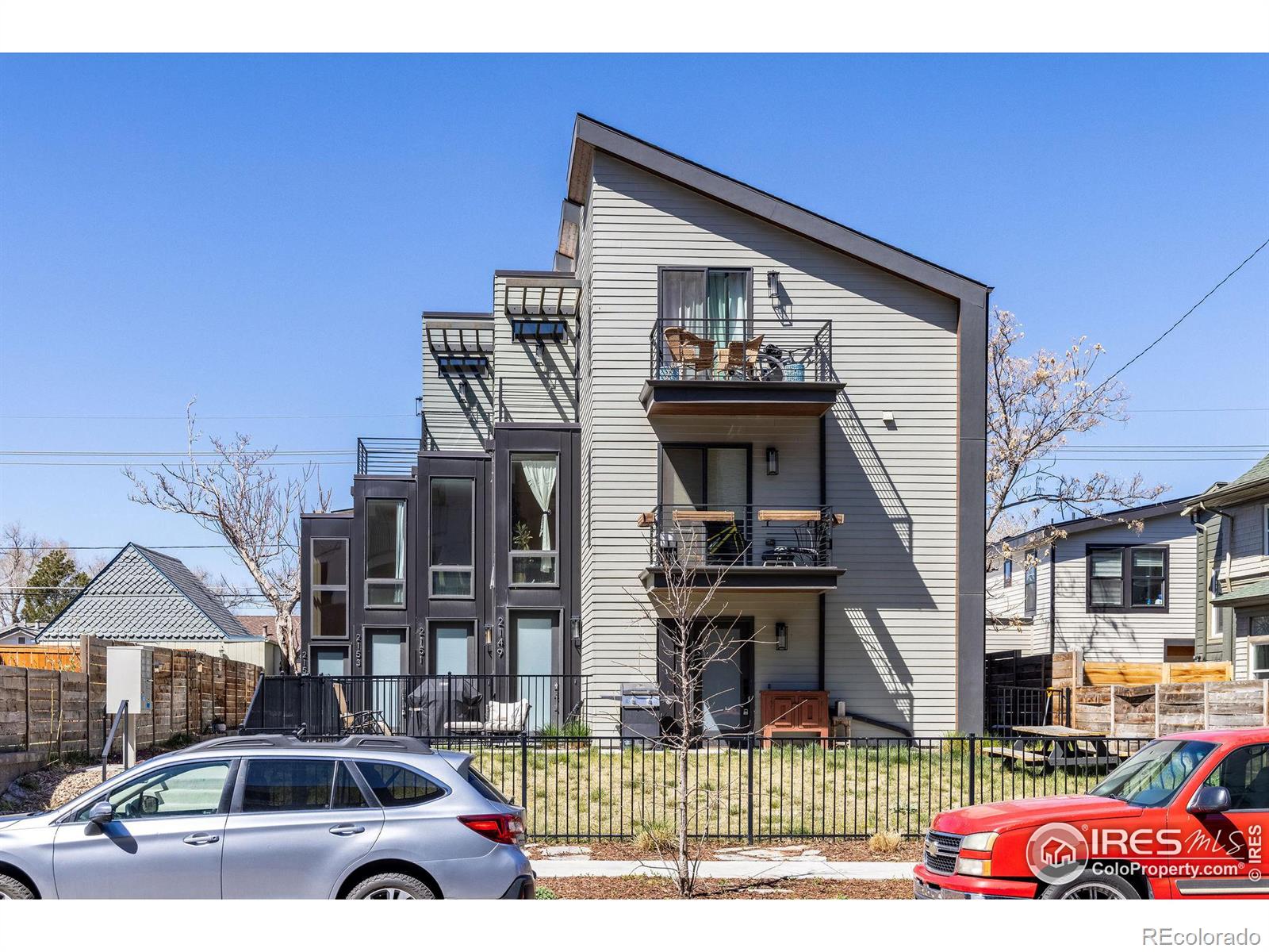 2151 s acoma street, Denver sold home. Closed on 2024-09-20 for $465,000.