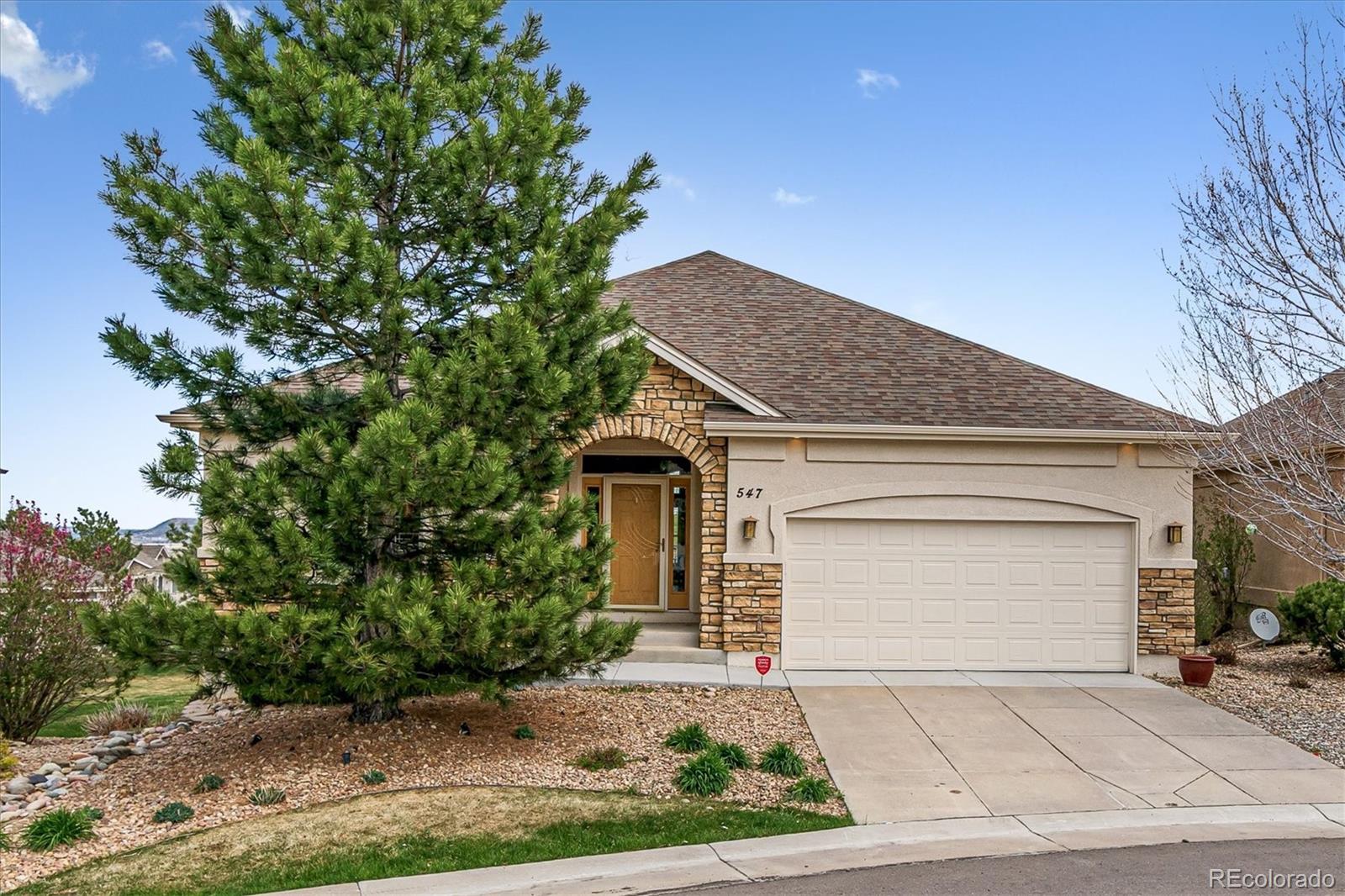 547  Wenlock Court, castle rock MLS: 2107908 Beds: 3 Baths: 3 Price: $775,000