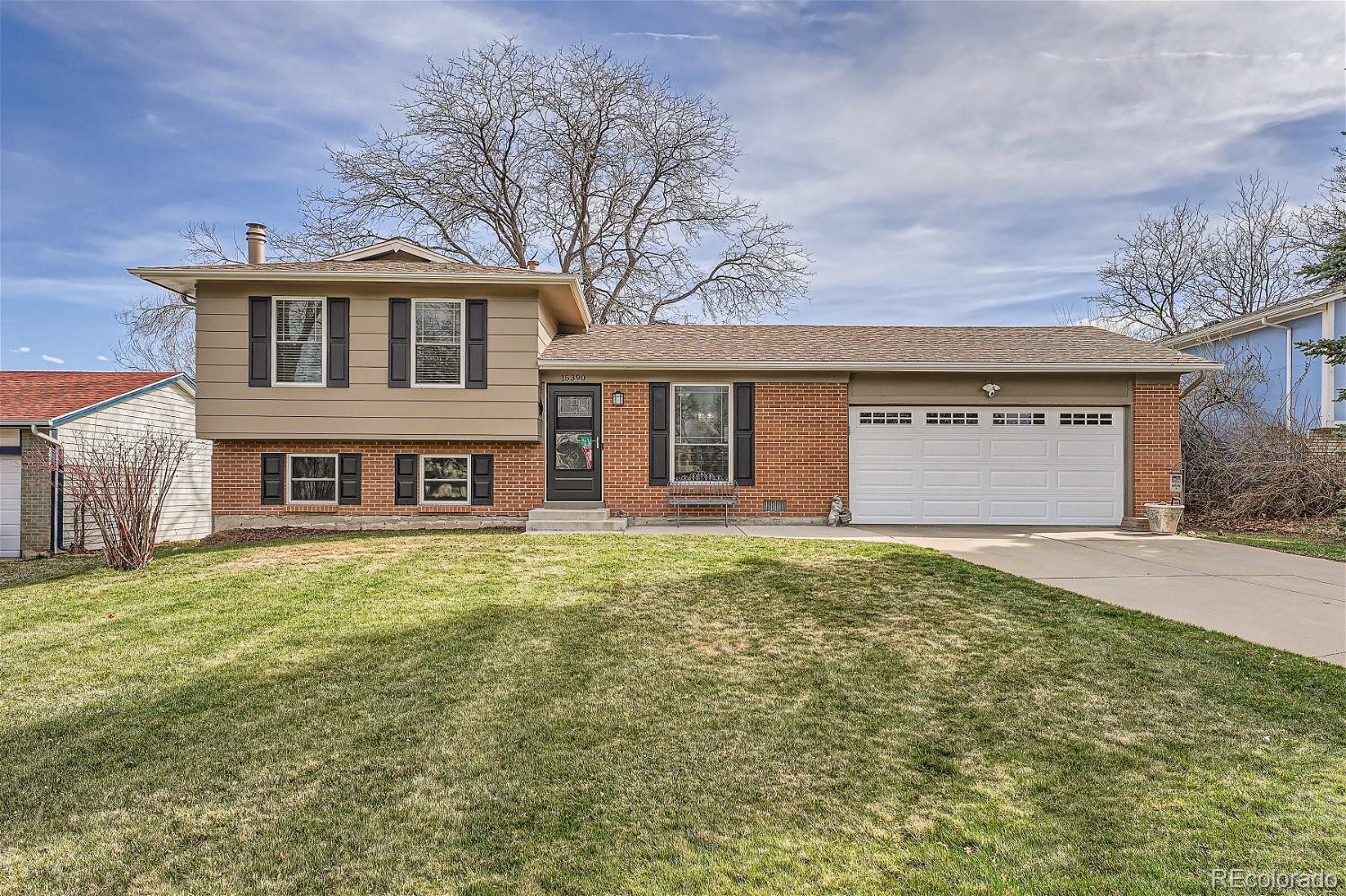 15390 E Iowa Place, aurora MLS: 8274942 Beds: 3 Baths: 2 Price: $445,000