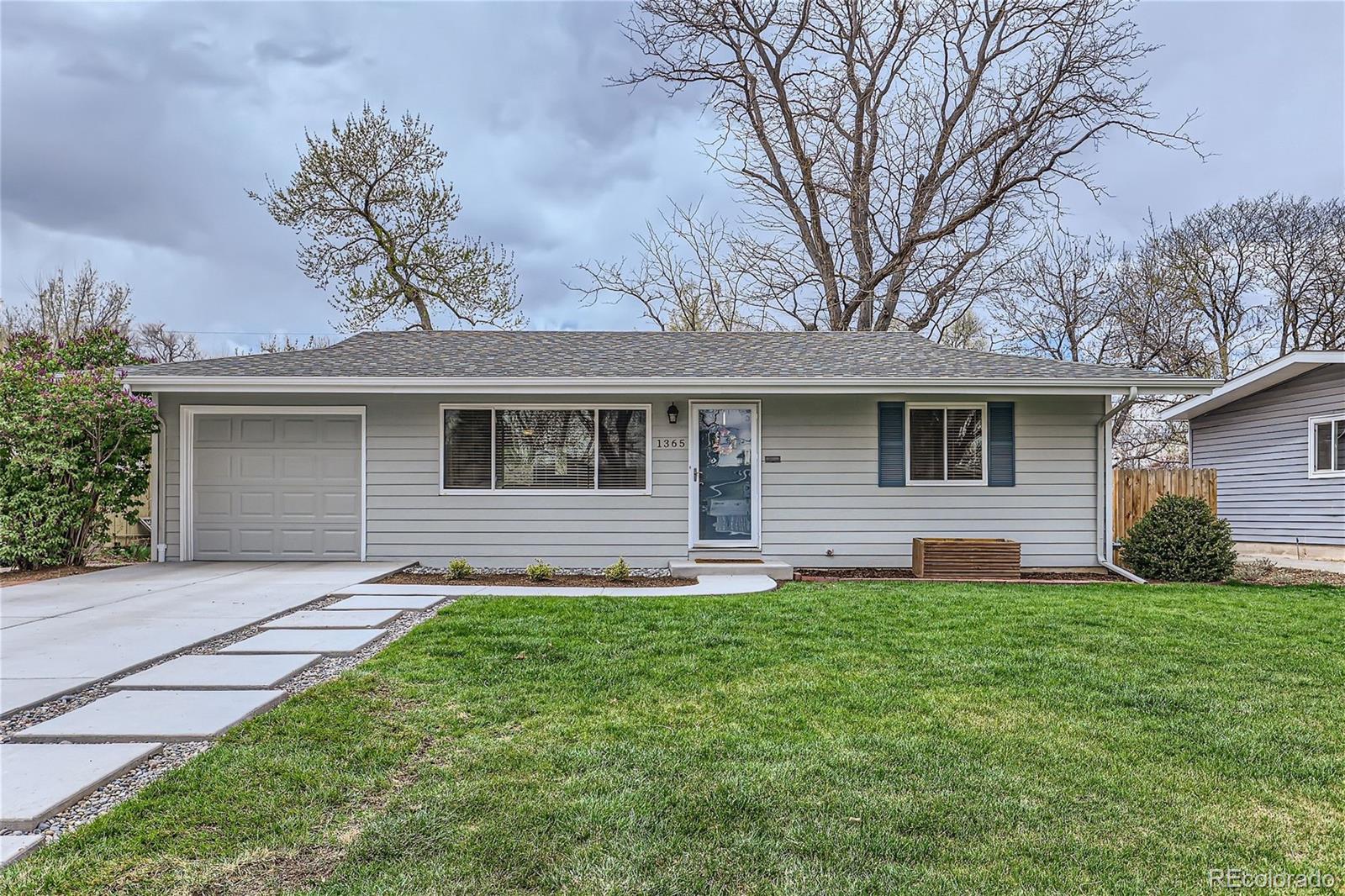 1365 S Grape Street, denver MLS: 2077109 Beds: 3 Baths: 2 Price: $674,900