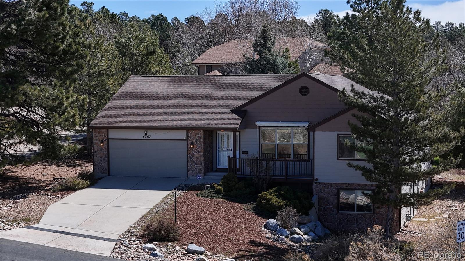 6307  Ponderosa Way, parker MLS: 9839031 Beds: 5 Baths: 3 Price: $625,000