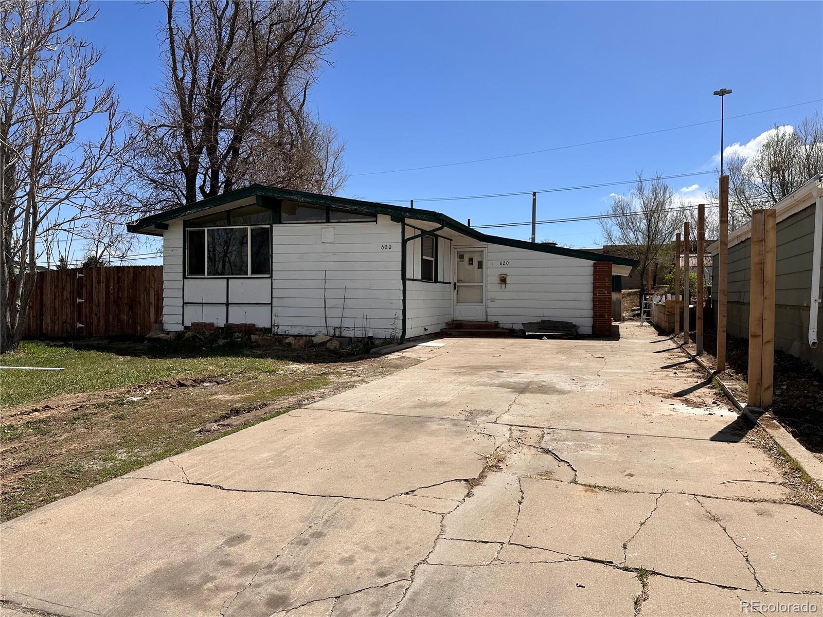 620  Bronco Road, denver MLS: 7712492 Beds: 3 Baths: 1 Price: $310,000