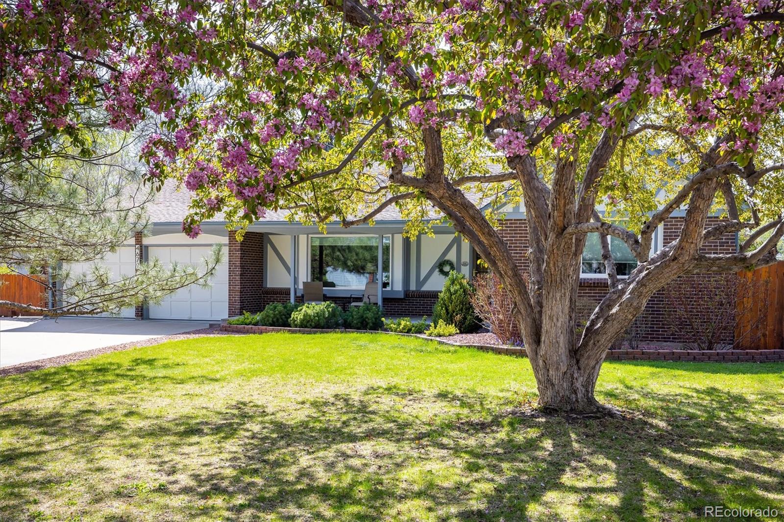 4679  Ashfield Drive, boulder MLS: 9572420 Beds: 5 Baths: 3 Price: $975,000