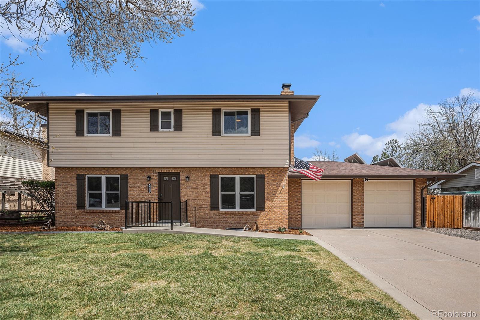 7670 S Kendall Boulevard, littleton MLS: 7166178 Beds: 4 Baths: 3 Price: $699,000