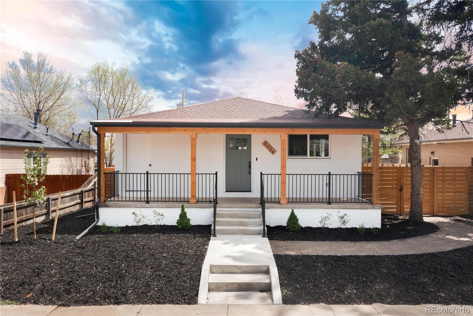 4928  knox court, denver sold home. Closed on 2024-05-16 for $925,000.
