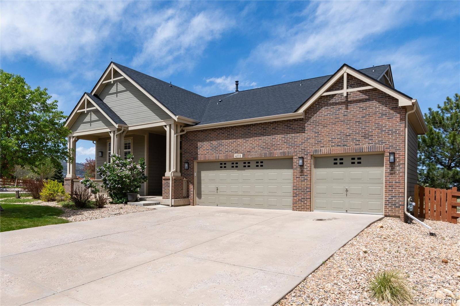 10553  kicking horse drive, Littleton sold home. Closed on 2024-06-07 for $925,000.
