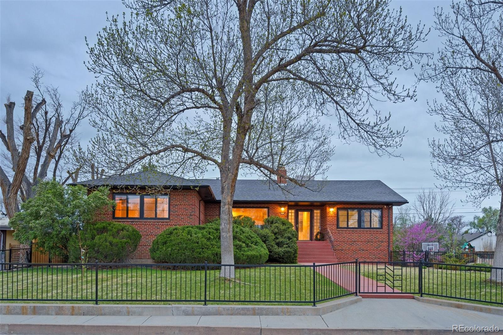 1320 w abriendo avenue, Pueblo sold home. Closed on 2024-08-27 for $615,000.