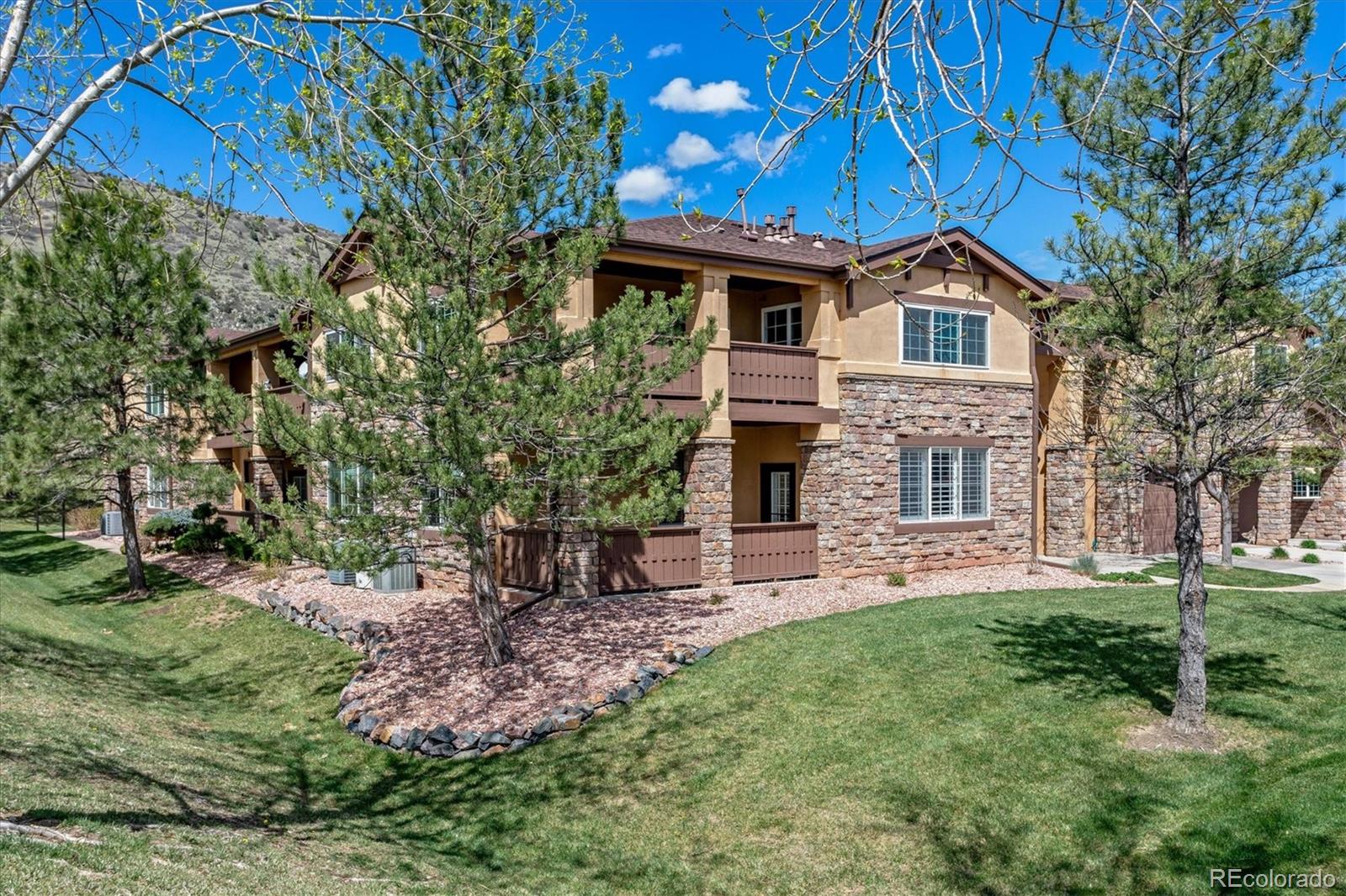 9836 W Freiburg Drive 4G, Littleton  MLS: 5139180 Beds: 2 Baths: 2 Price: $560,000