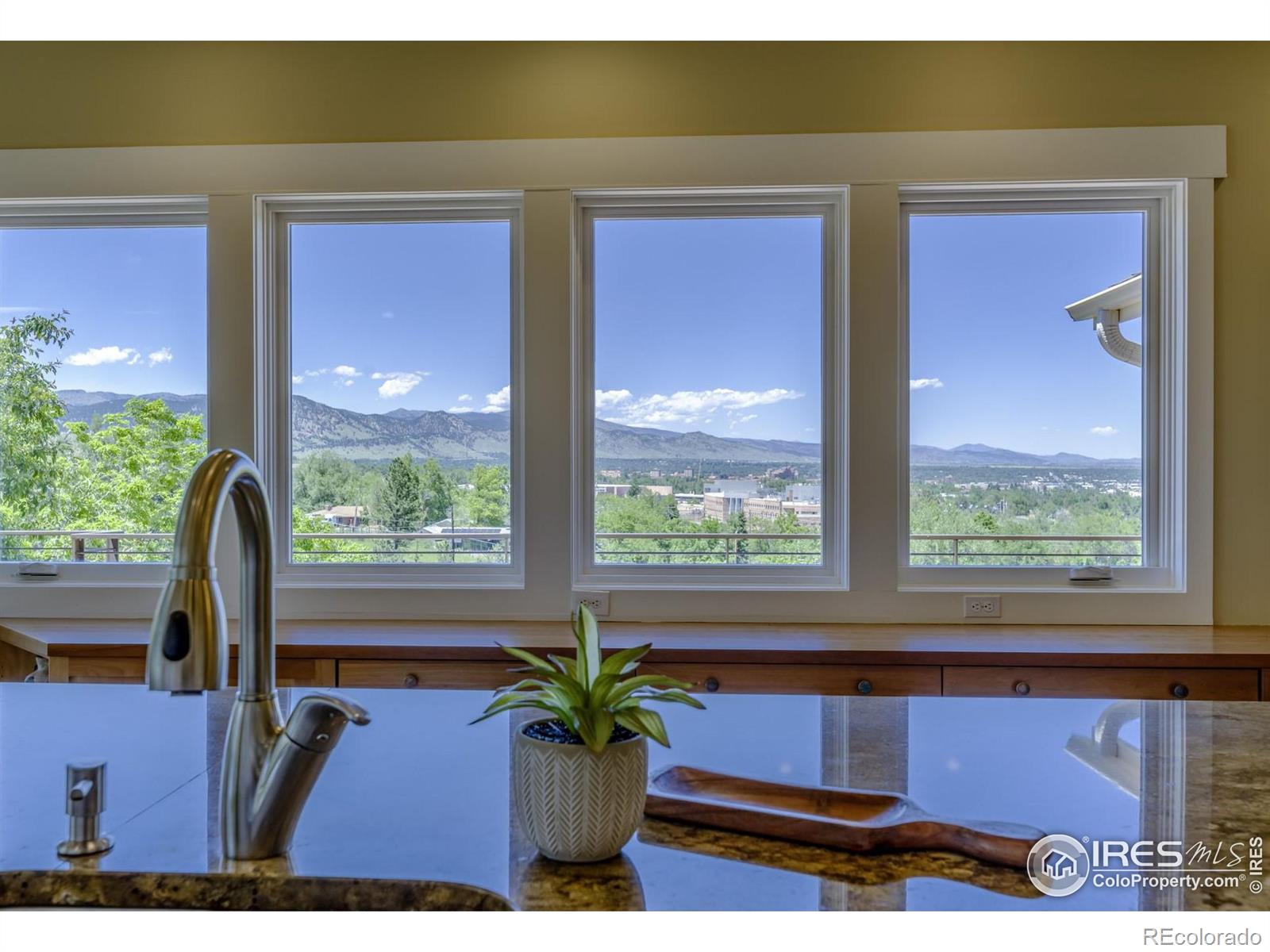 2595  stanford avenue, Boulder sold home. Closed on 2024-06-28 for $3,450,000.