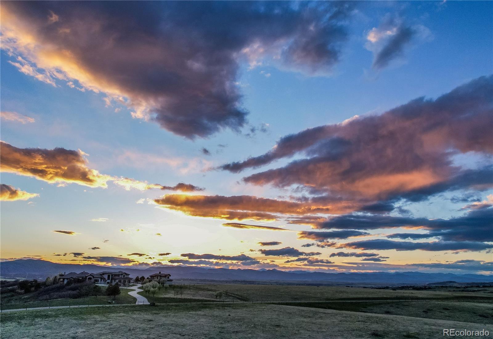 2893  Breezy Lane, castle rock MLS: 9530211 Beds: 6 Baths: 6 Price: $997,500