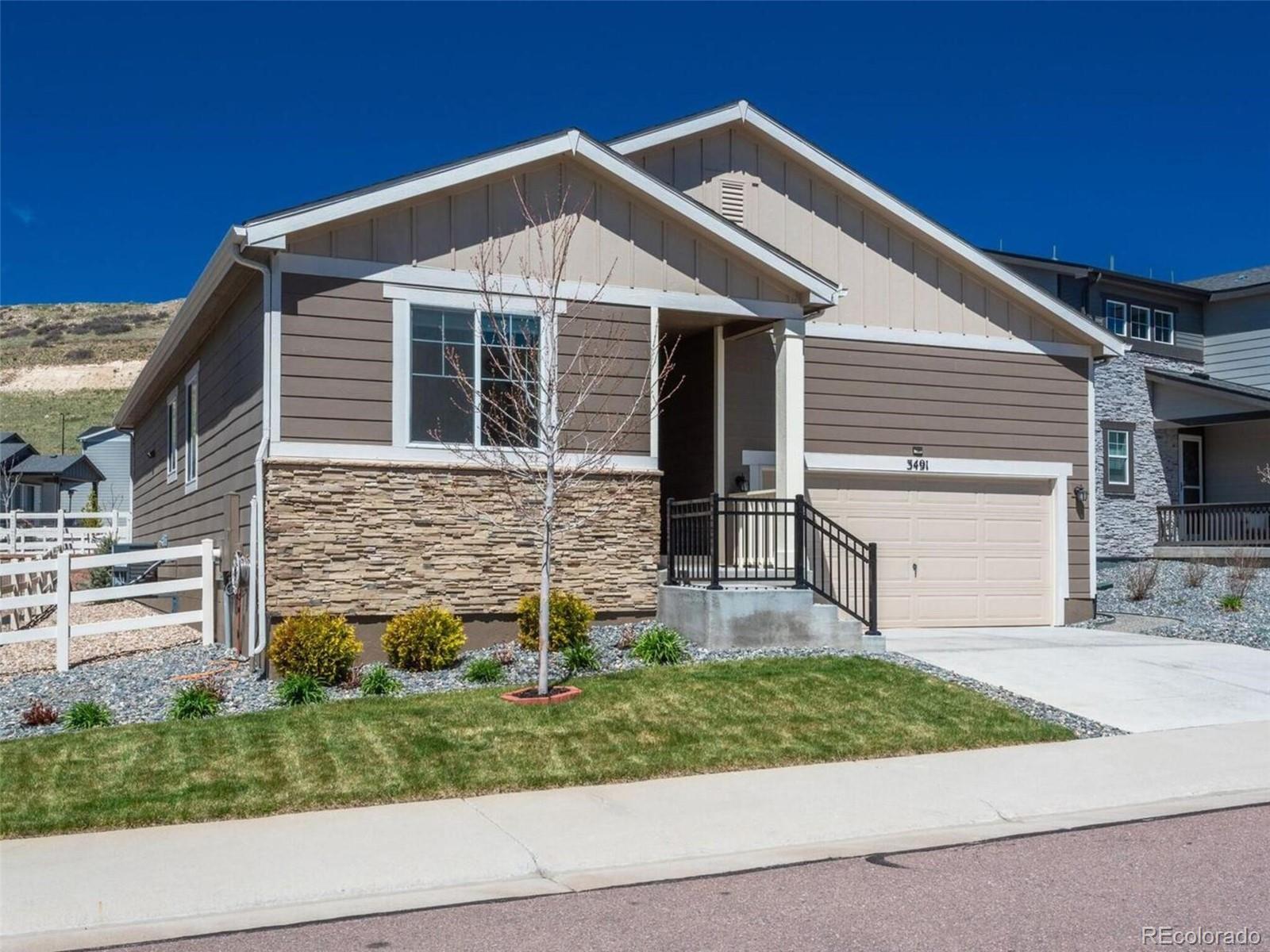 3491  Cade Court, castle rock MLS: 2044588 Beds: 3 Baths: 2 Price: $579,000