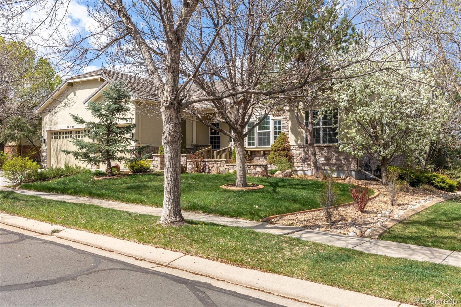 16699  Las Brisas Drive, broomfield MLS: 9517731 Beds: 2 Baths: 3 Price: $1,175,000