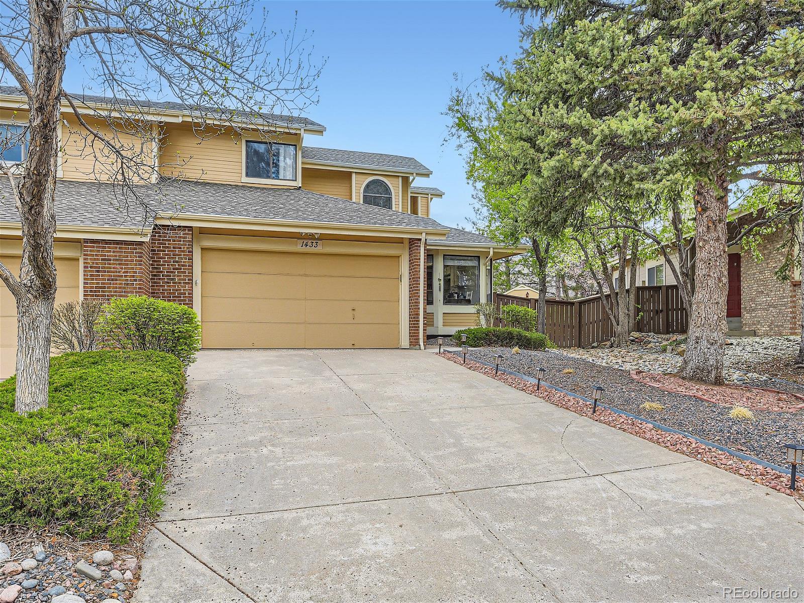 1433  Briar Circle , Highlands Ranch  MLS: 4595862 Beds: 3 Baths: 4 Price: $580,000