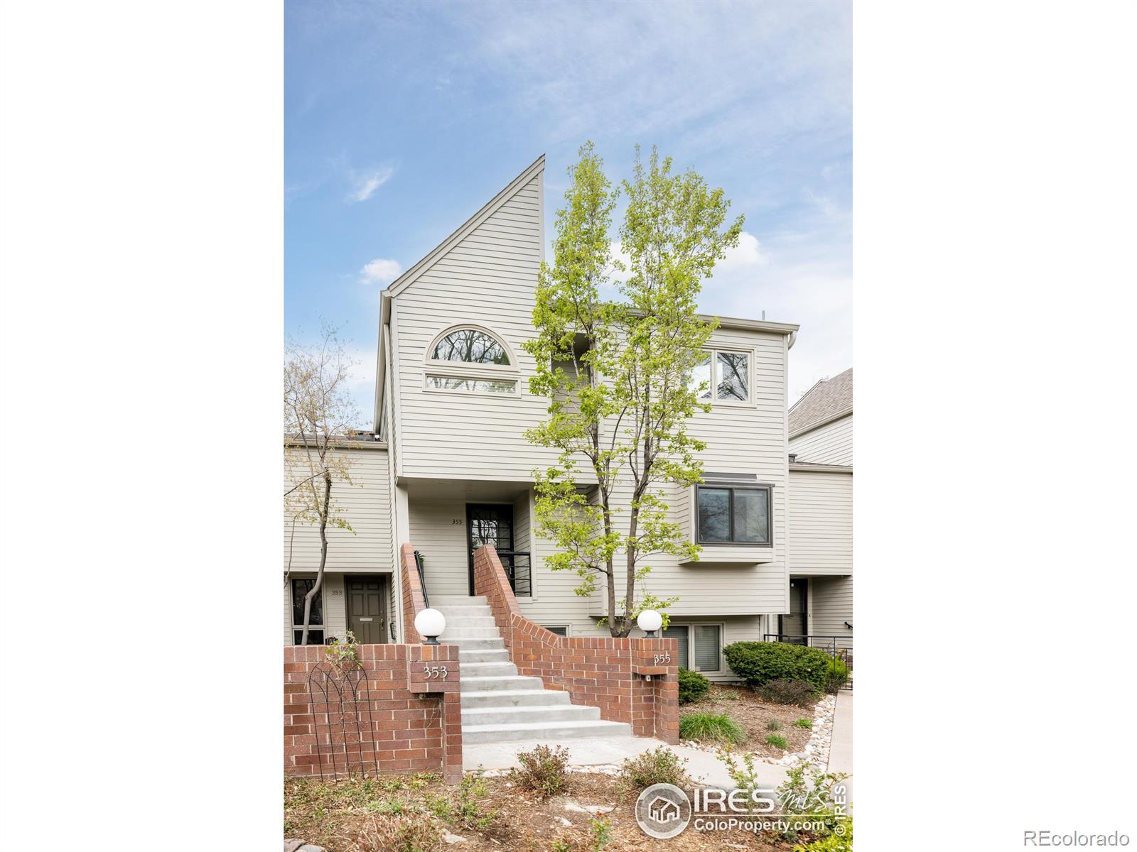 355  Harrison Street, denver MLS: 4567891008176 Beds: 3 Baths: 3 Price: $849,000