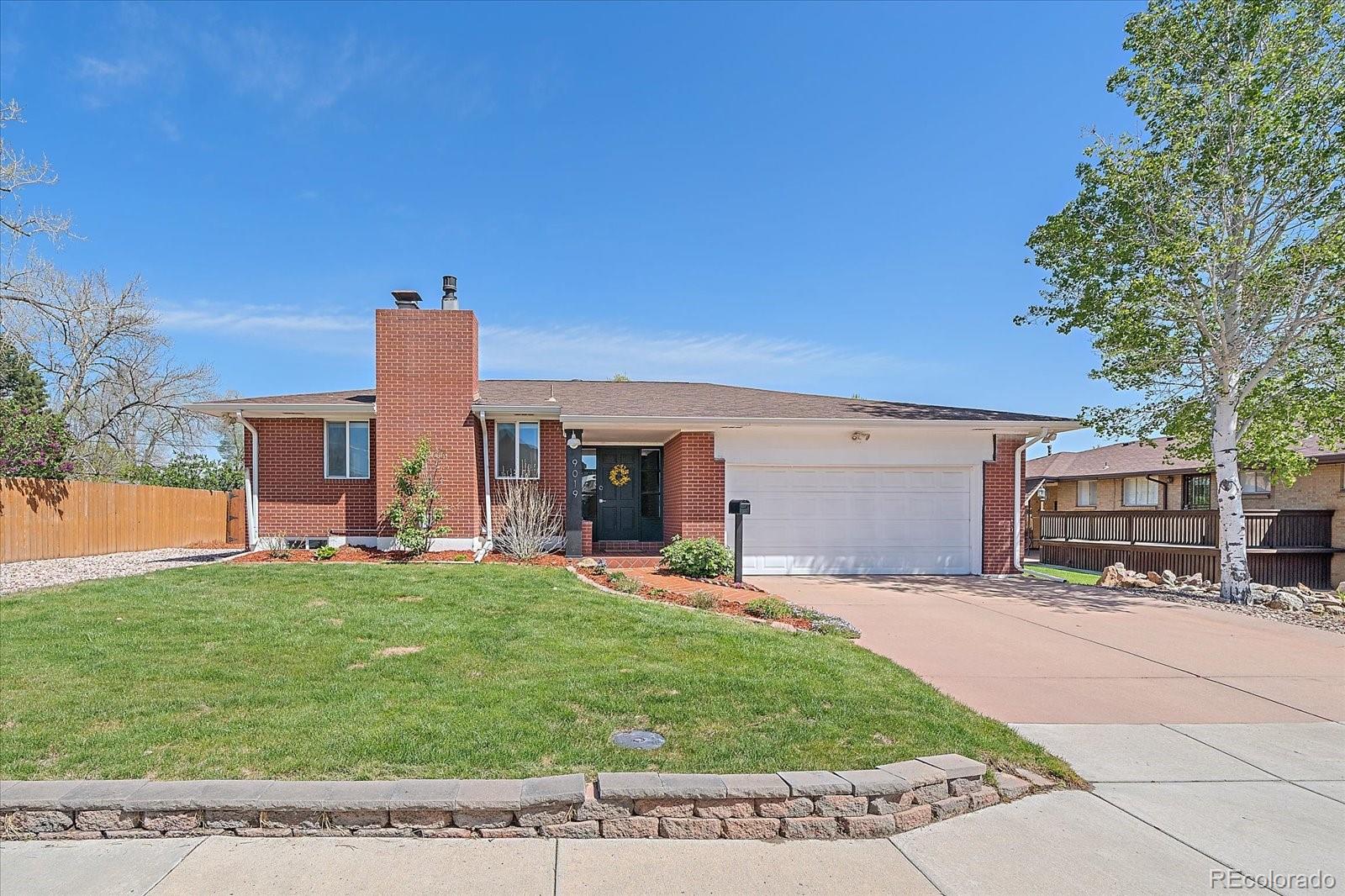 9019 W 57th Avenue, arvada MLS: 4366763 Beds: 3 Baths: 3 Price: $769,500