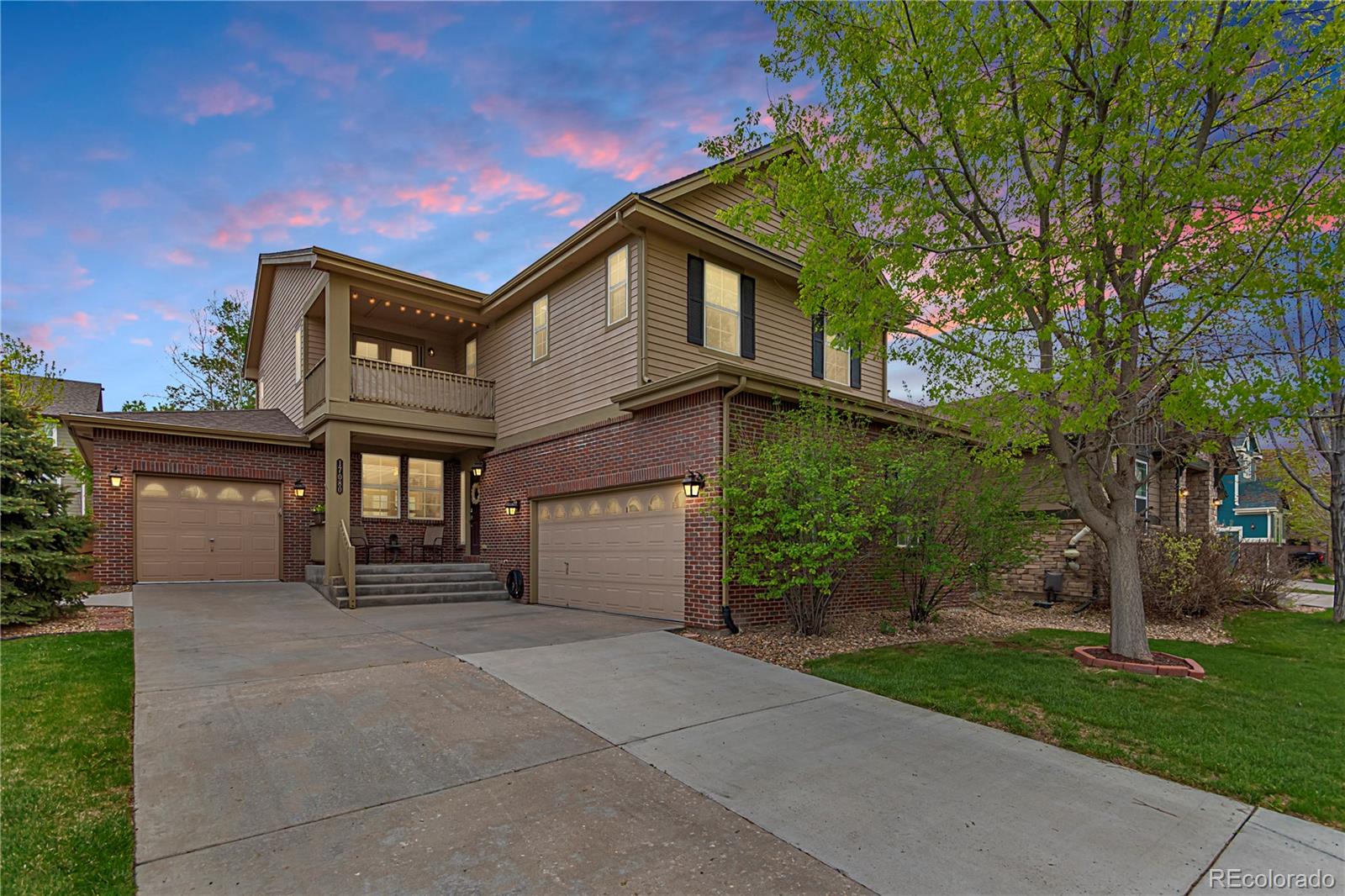 17080 E 107th Avenue, commerce city MLS: 1742921 Beds: 4 Baths: 4 Price: $585,000