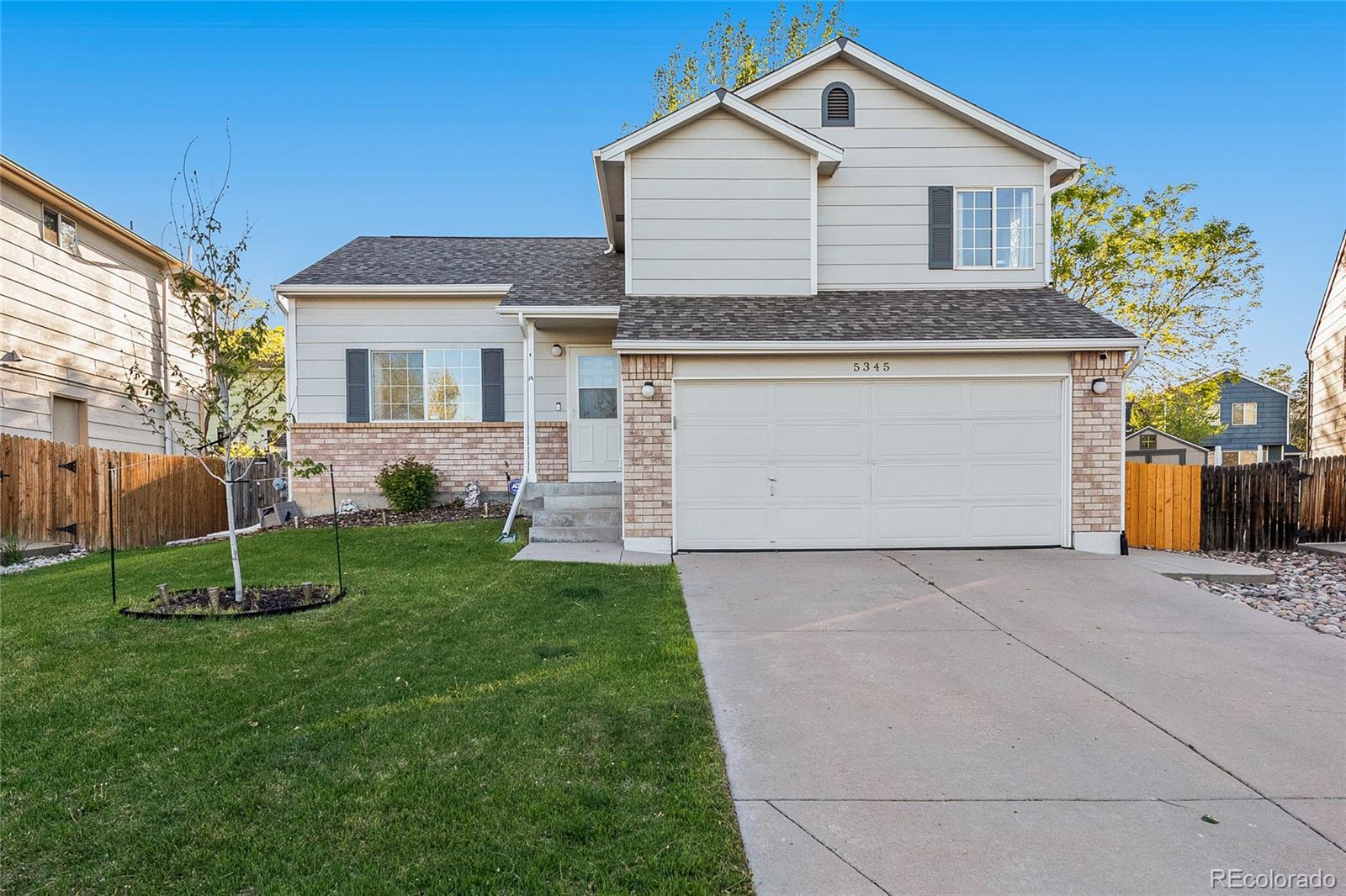 5345 E 128th Drive, thornton MLS: 2665147 Beds: 4 Baths: 4 Price: $535,000