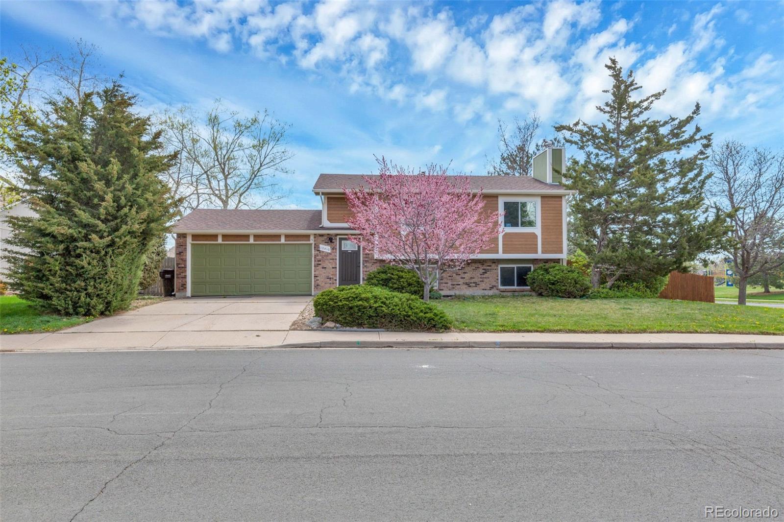 12410  Newton Street, broomfield MLS: 7396257 Beds: 3 Baths: 2 Price: $589,000