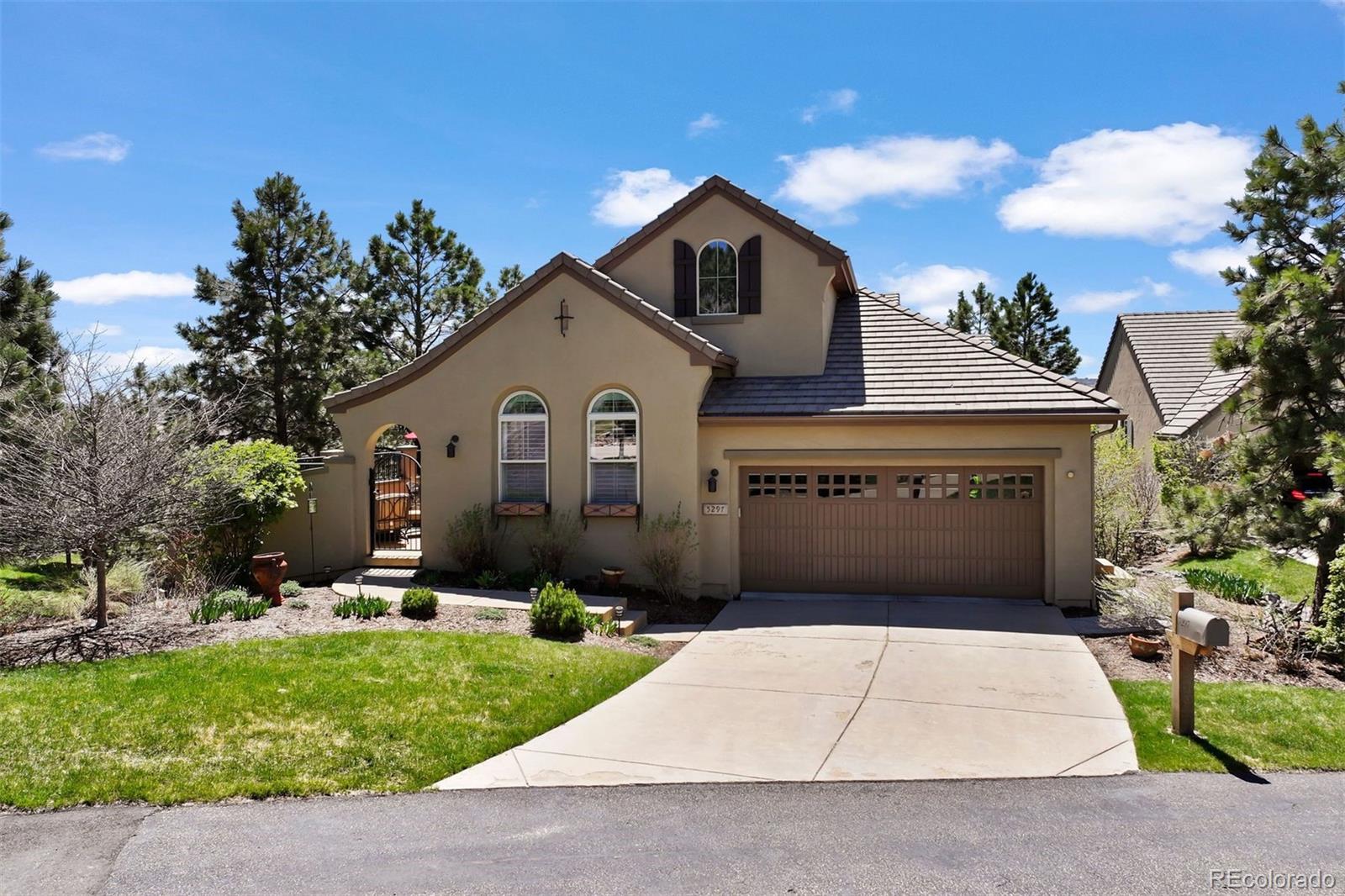 5297  Richmond Hill Court, castle rock MLS: 3746566 Beds: 3 Baths: 3 Price: $1,195,000