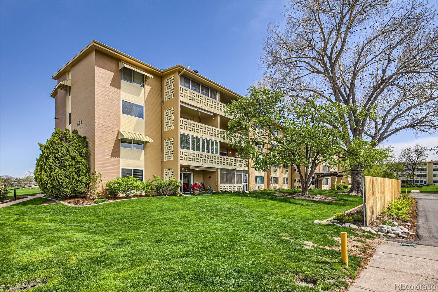 620 S Alton Way 7c, Denver  MLS: 6165091 Beds: 2 Baths: 2 Price: $220,000