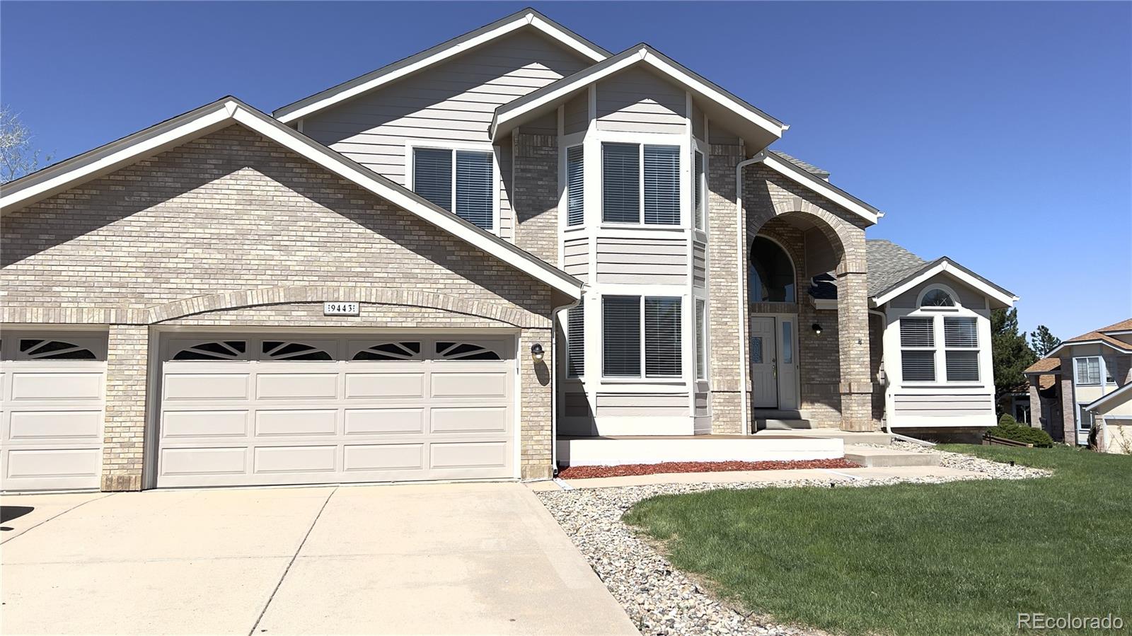 9443  Chesapeake Court, highlands ranch MLS: 1949541 Beds: 4 Baths: 4 Price: $799,000