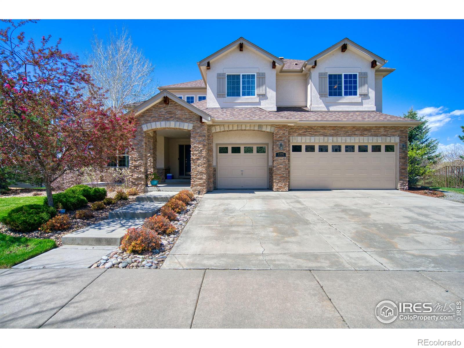 7791 S Coolidge Way, aurora MLS: 4567891008542 Beds: 5 Baths: 5 Price: $1,075,000