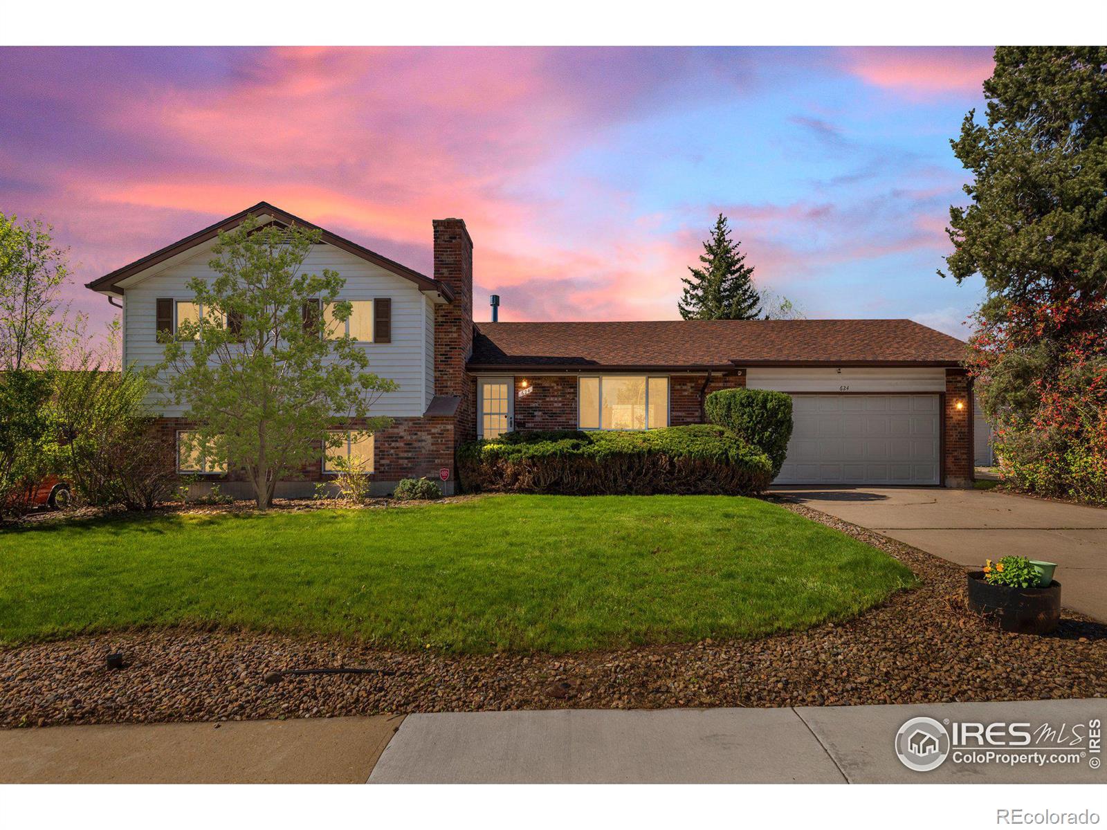 624 W 99th Avenue, northglenn MLS: 4567891008590 Beds: 3 Baths: 2 Price: $485,000