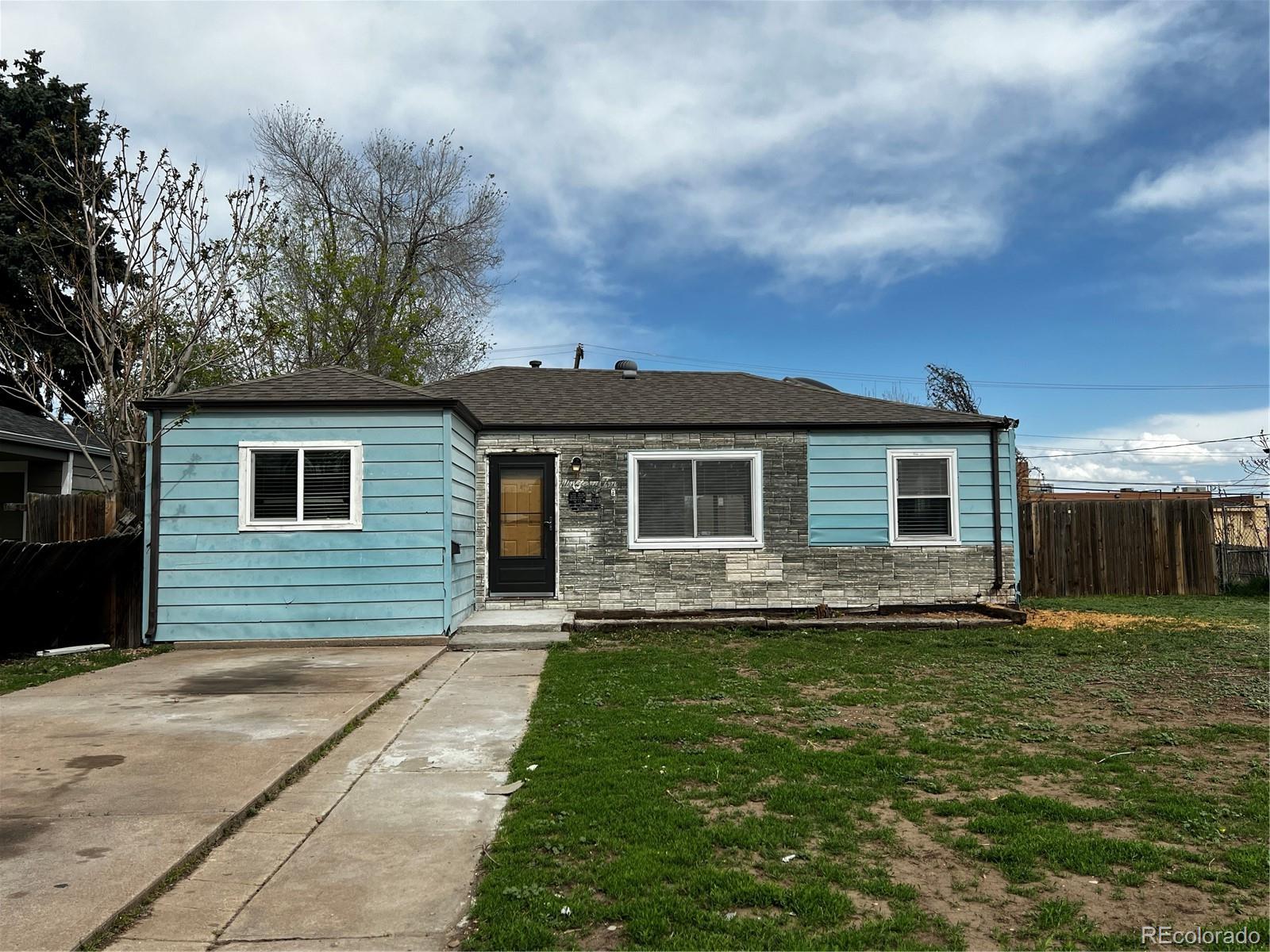 1910 S Hazel Court, denver MLS: 1500279 Beds: 3 Baths: 2 Price: $315,000