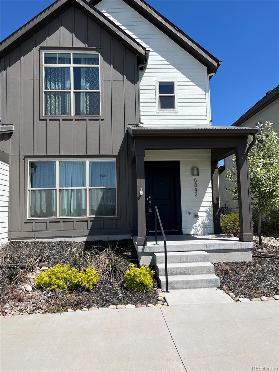 5842  Central Park Boulevard , Denver  MLS: 3922487 Beds: 3 Baths: 3 Price: $294,913