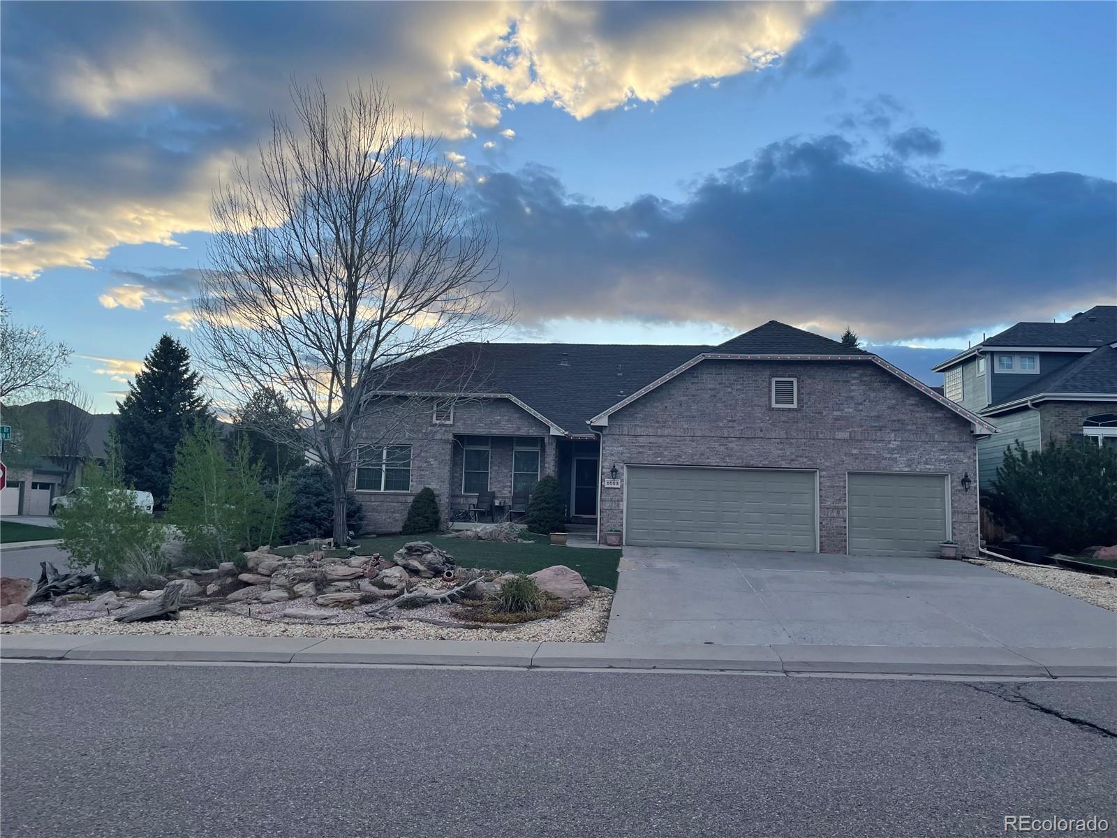 6553 s pierson way, Littleton sold home. Closed on 2024-10-30 for $644,400.