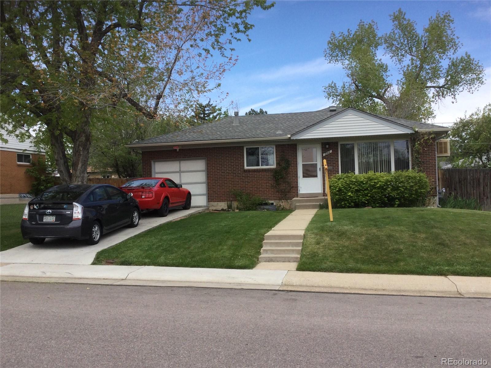 10973  Larson Drive, northglenn MLS: 8842518 Beds: 5 Baths: 2 Price: $469,000