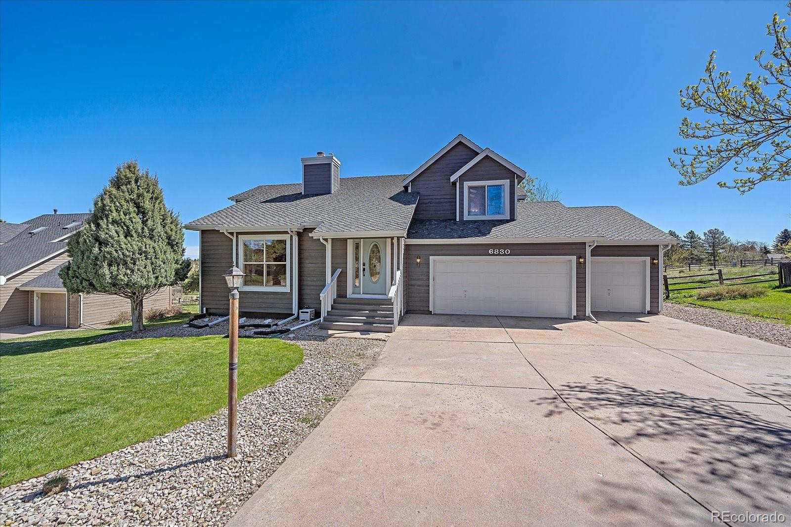 6830  Hillridge Place, parker MLS: 3072259 Beds: 4 Baths: 4 Price: $680,000