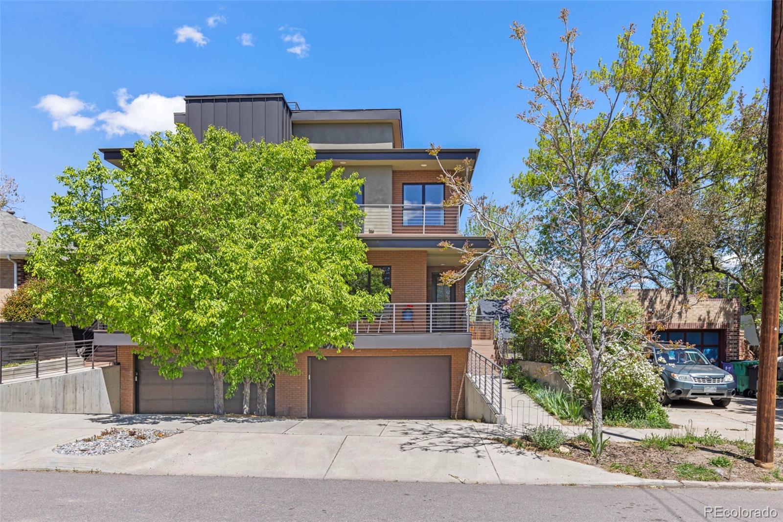 4515 W Moncrieff Place, denver MLS: 6355259 Beds: 3 Baths: 4 Price: $1,199,900