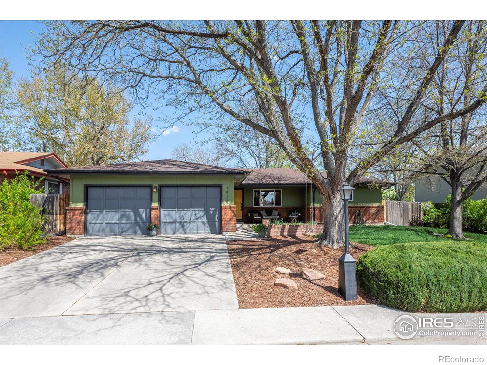 1526  Vivian Street, longmont MLS: 4567891008737 Beds: 3 Baths: 2 Price: $630,000