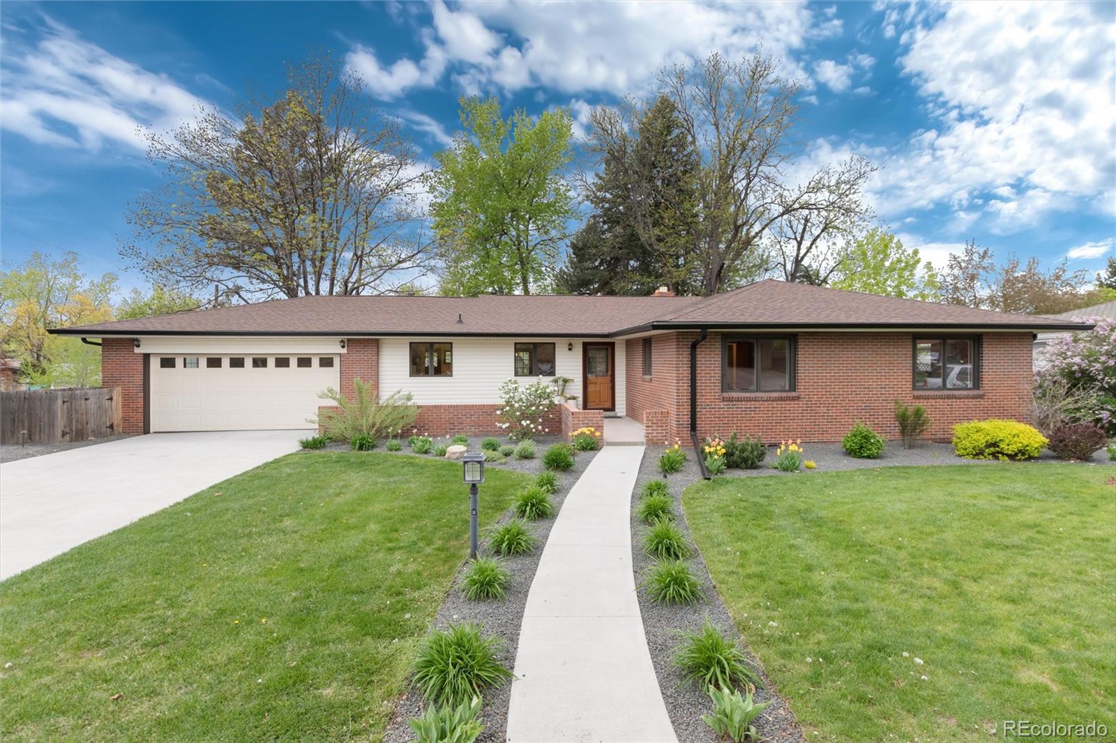 3055 S Milwaukee Circle, denver MLS: 3883661 Beds: 5 Baths: 3 Price: $1,295,000