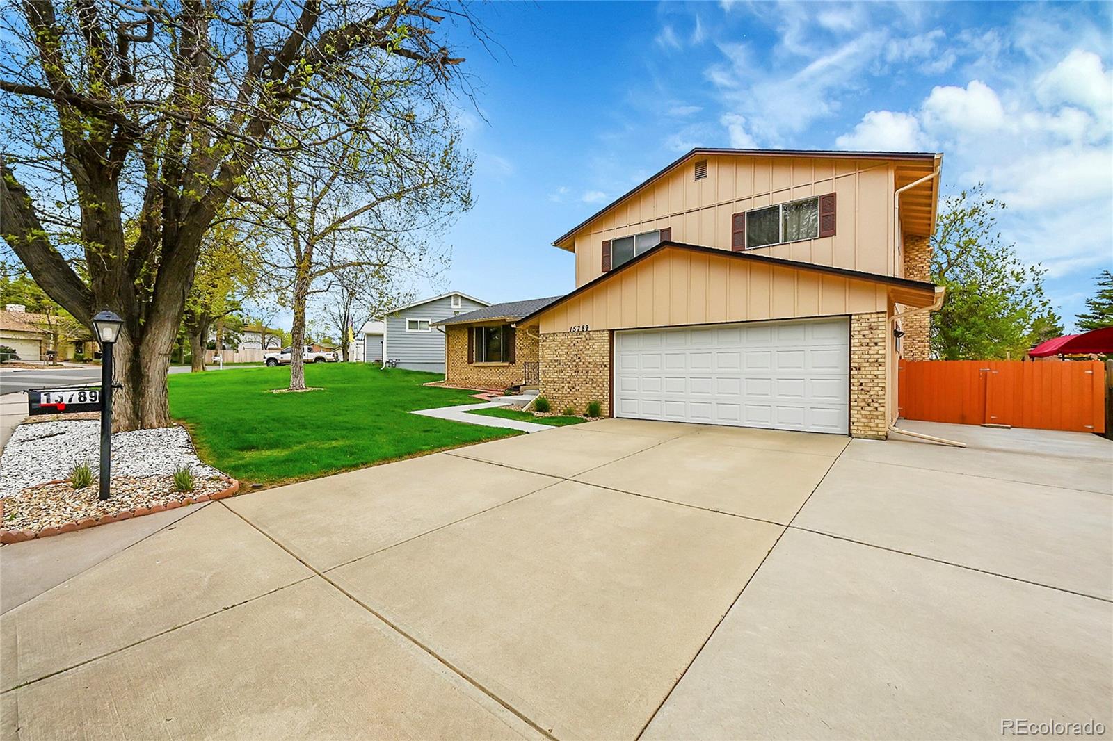 15789 E Greenwood Drive, aurora MLS: 8003829 Beds: 3 Baths: 3 Price: $496,000