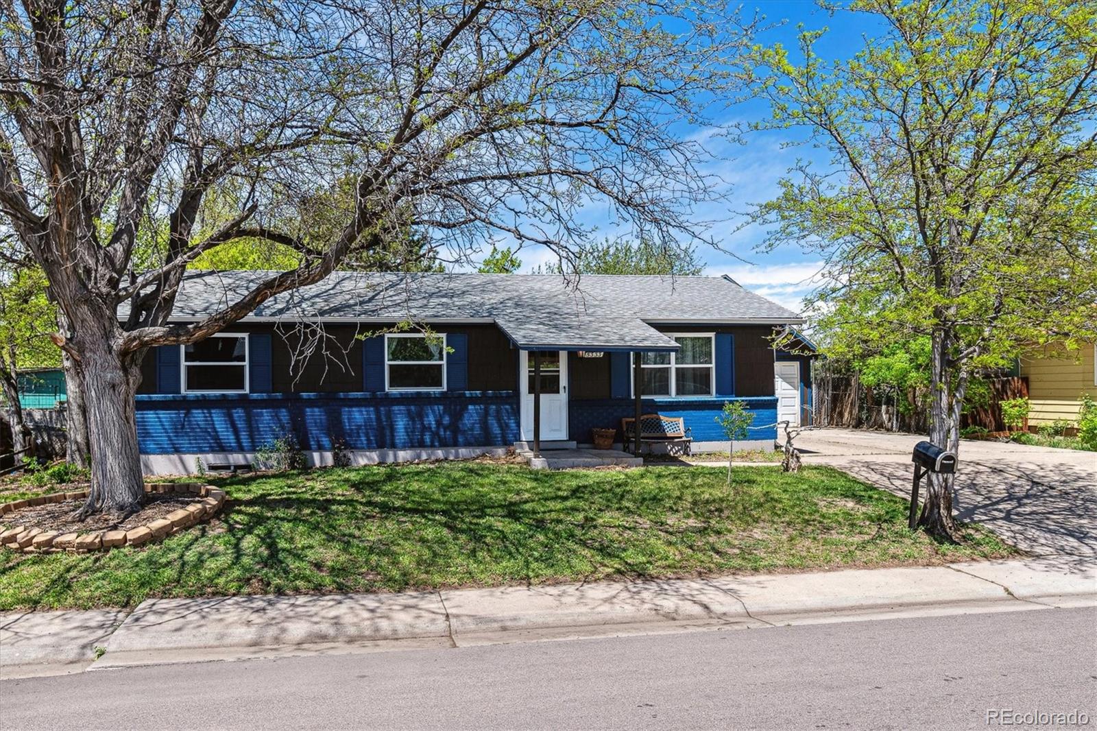 5333  Atchison Way, denver MLS: 4694731 Beds: 5 Baths: 3 Price: $450,000