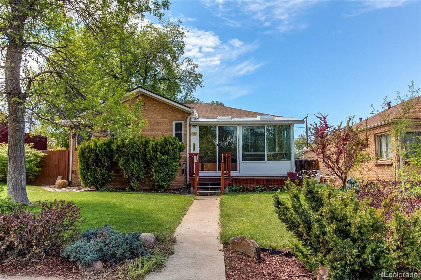 1315 N Holly Street, denver MLS: 7479493 Beds: 4 Baths: 2 Price: $685,000