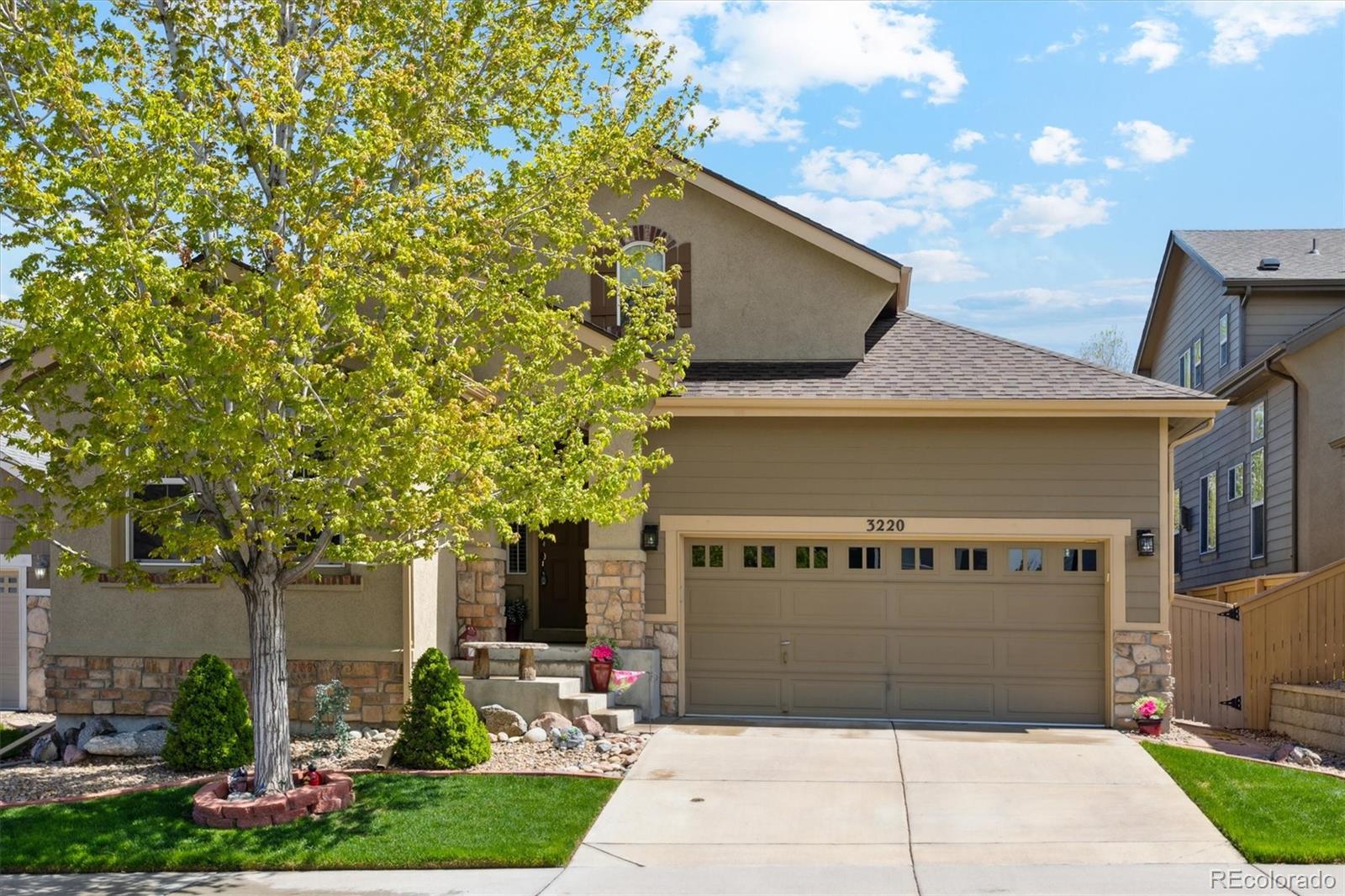 3220  Fox Sedge Lane, highlands ranch MLS: 3714818 Beds: 3 Baths: 2 Price: $765,000