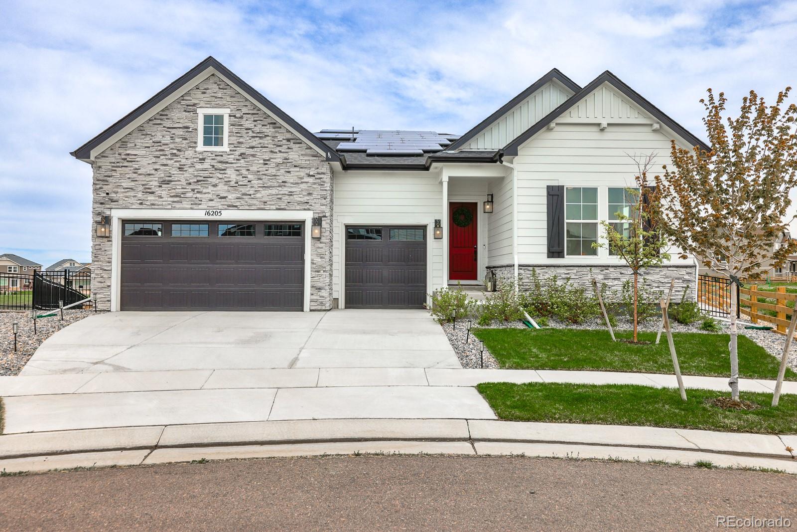 16205 E 109th Place, commerce city MLS: 7442221 Beds: 4 Baths: 5 Price: $1,050,000