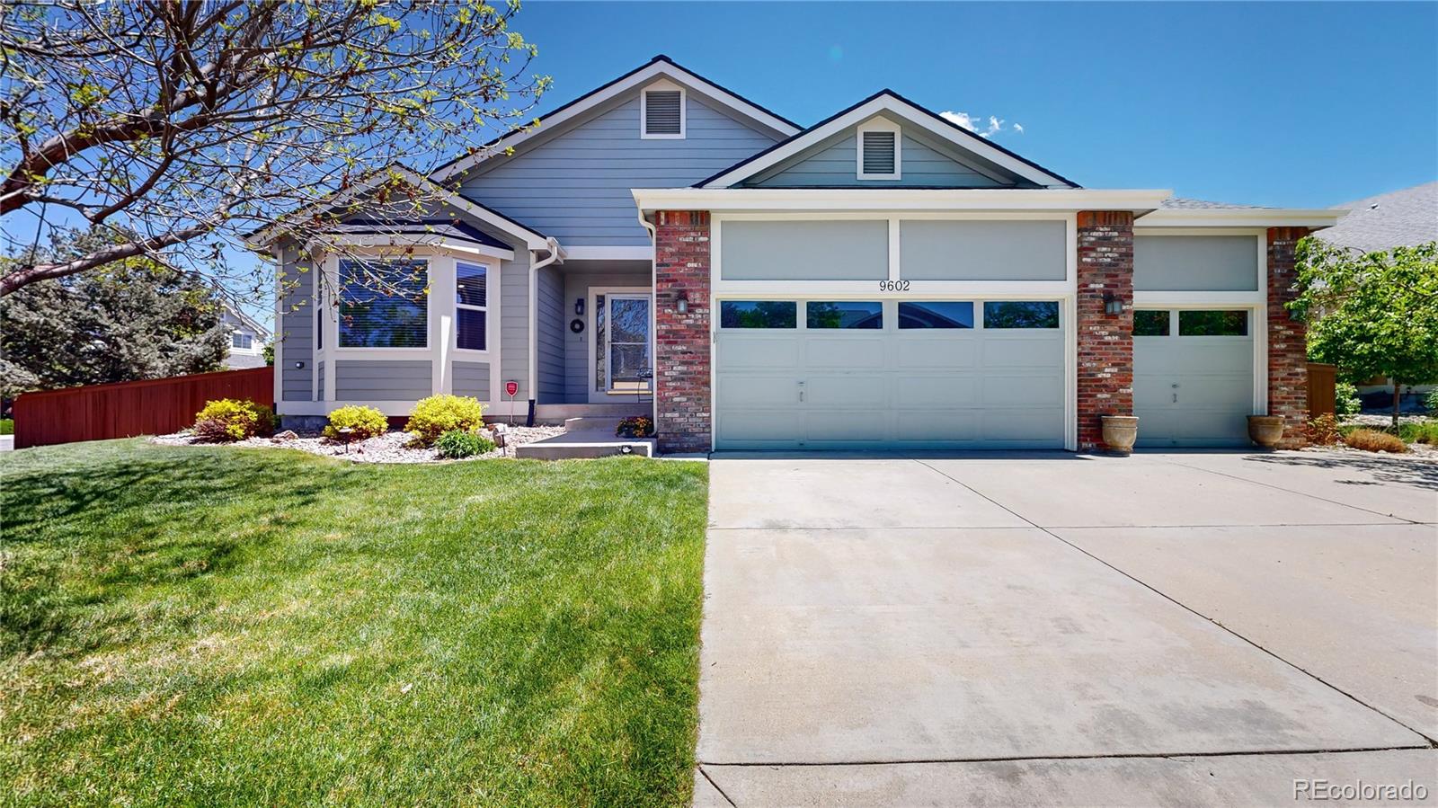 9602  Mountain Daisy Way, highlands ranch MLS: 9803165 Beds: 3 Baths: 2 Price: $750,000