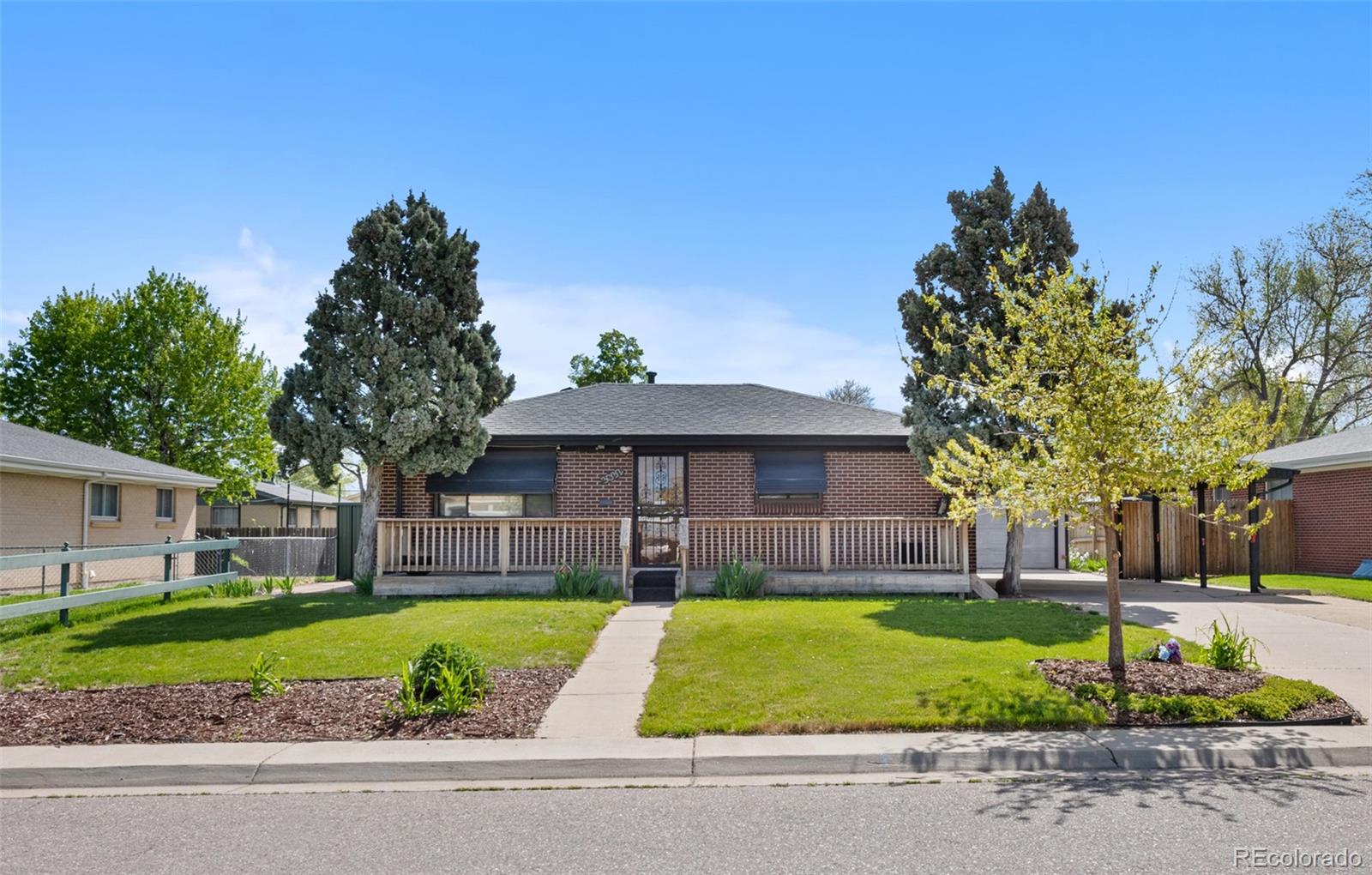 3032  Blackhawk Street, aurora MLS: 8579472 Beds: 3 Baths: 2 Price: $470,000