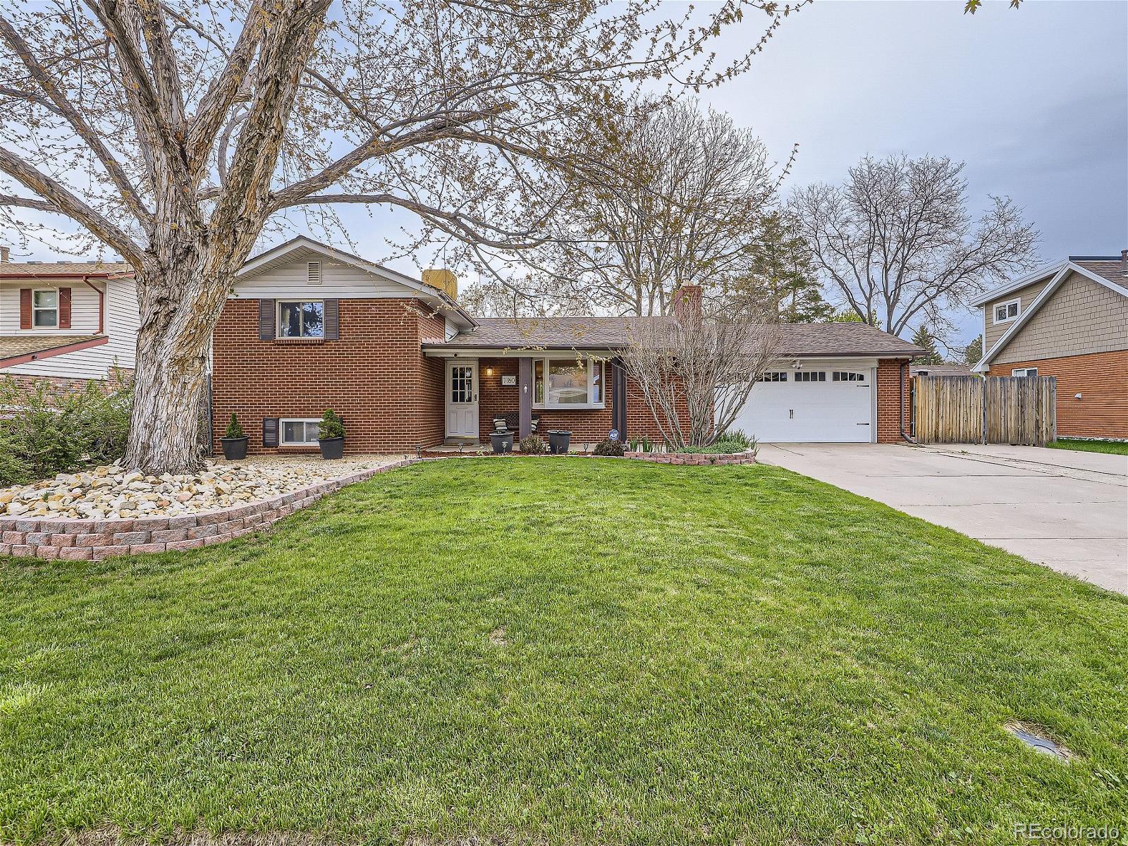 7760  Newman Street, arvada MLS: 9587135 Beds: 4 Baths: 2 Price: $675,000