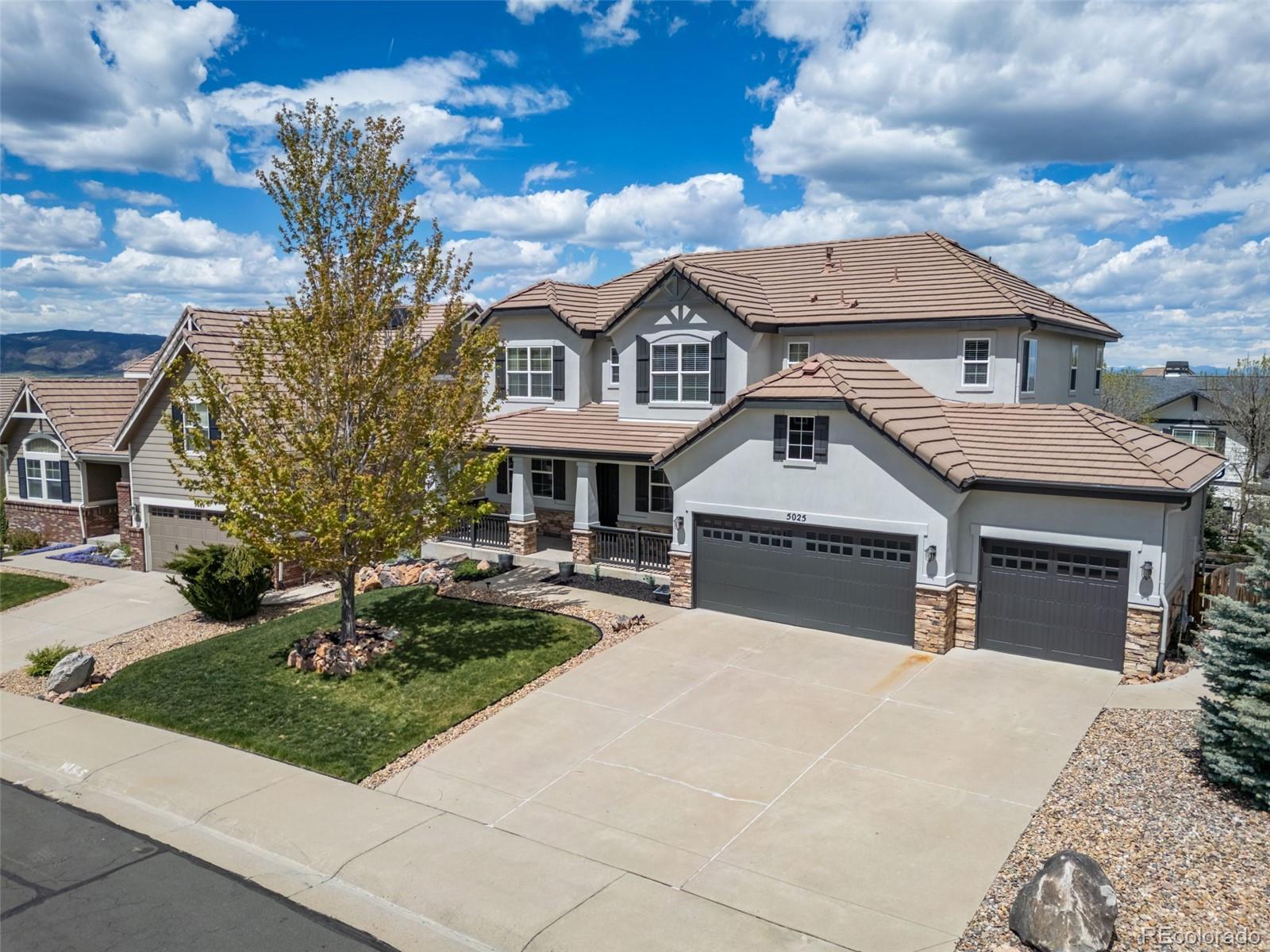 5025  Persimmon Lane, castle rock MLS: 5136912 Beds: 5 Baths: 5 Price: $949,000