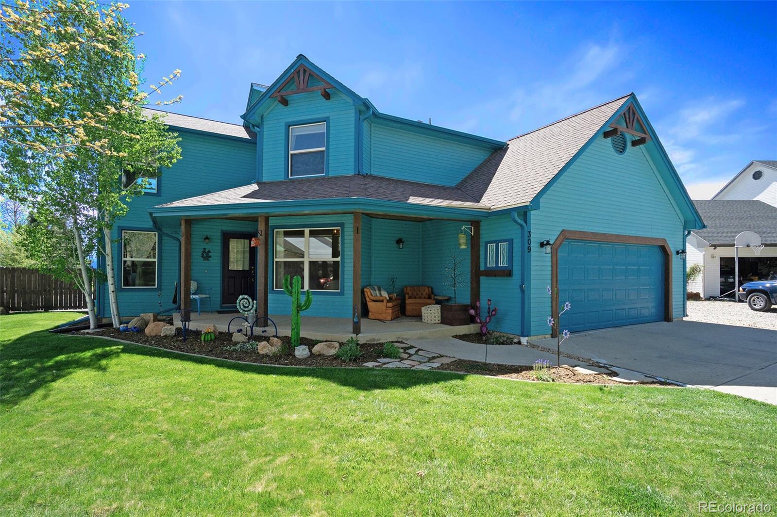 309  Cheyenne Drive, berthoud MLS: 7445008 Beds: 3 Baths: 4 Price: $715,000