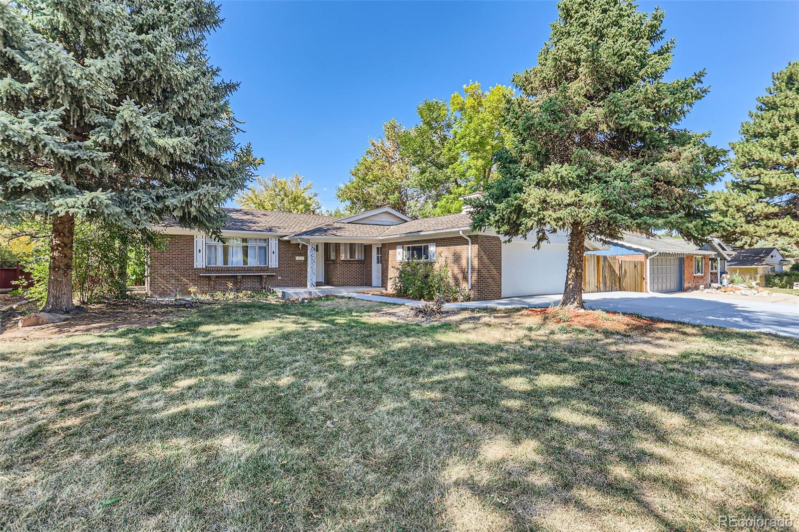 381  Newark Street, aurora MLS: 6610111 Beds: 5 Baths: 3 Price: $544,900