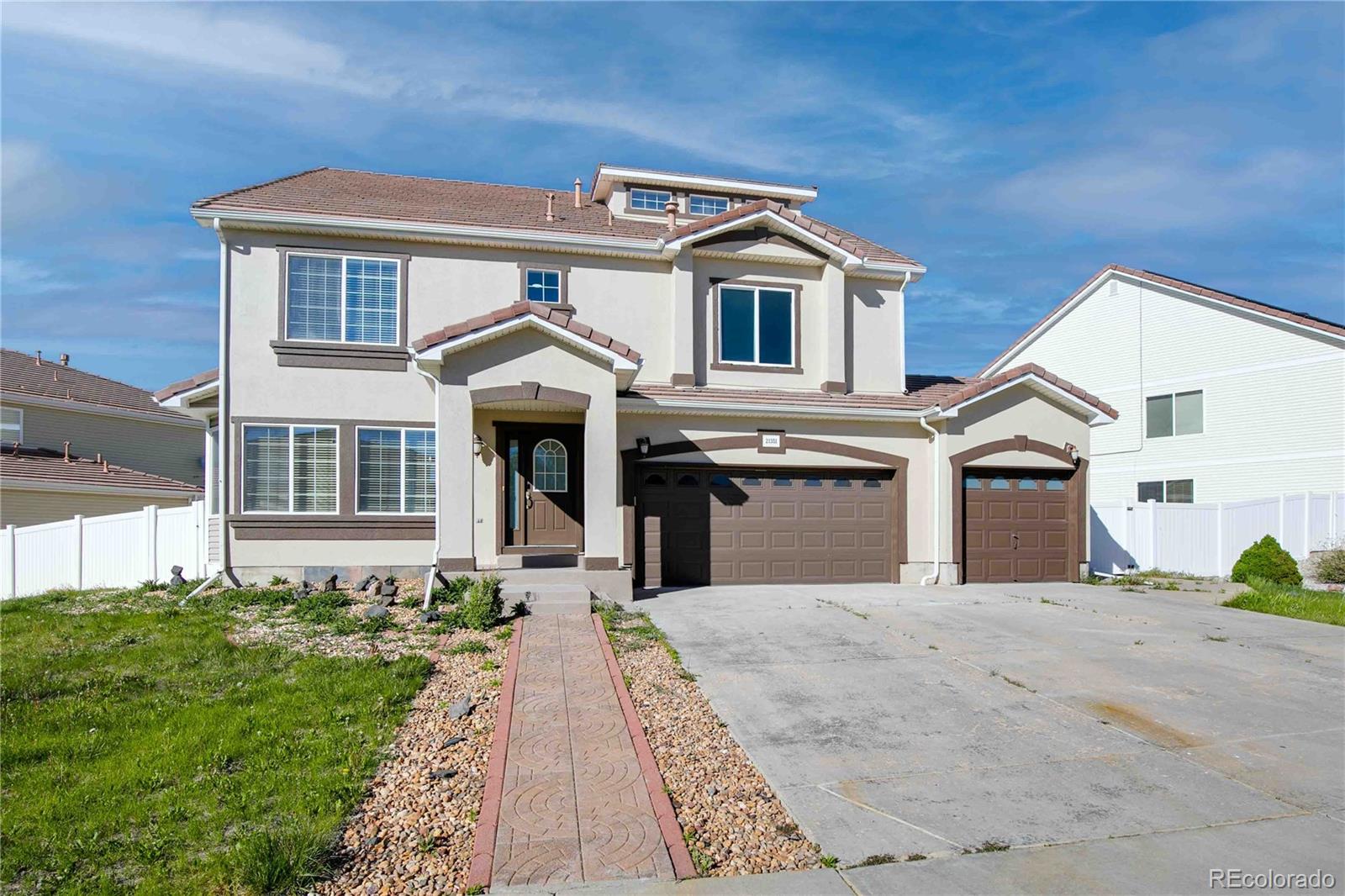 21351  Stoll Place, denver MLS: 4989691 Beds: 6 Baths: 4 Price: $775,000