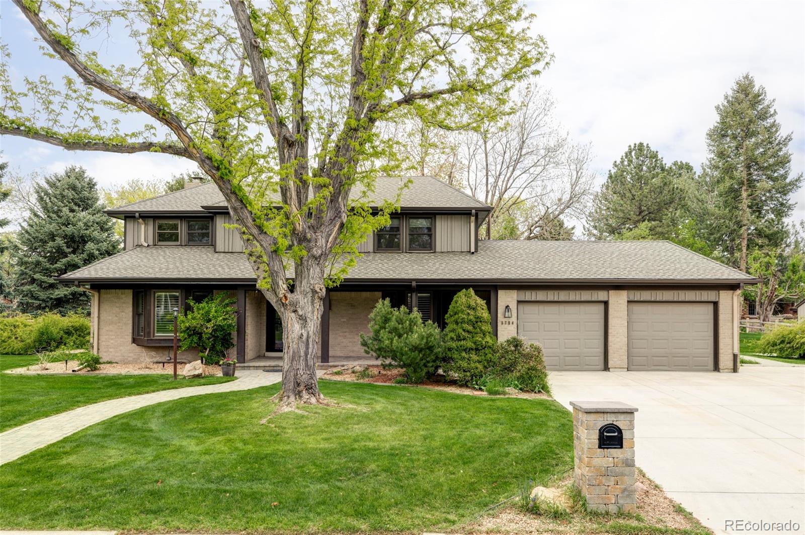 5794  shasta circle, Littleton sold home. Closed on 2024-07-09 for $2,175,000.